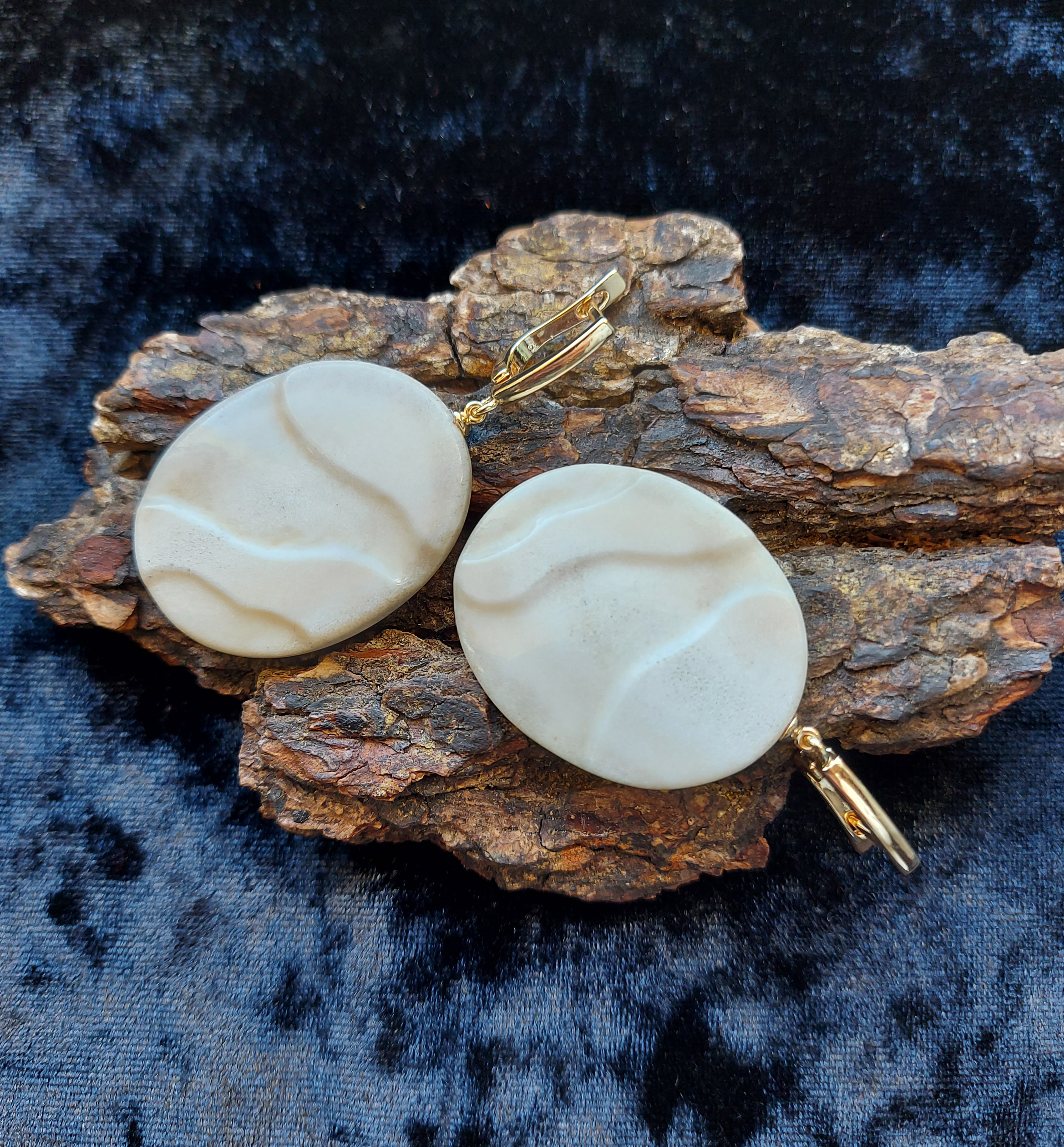 Auskarai iš briedžio rago / Moose antler earrings
