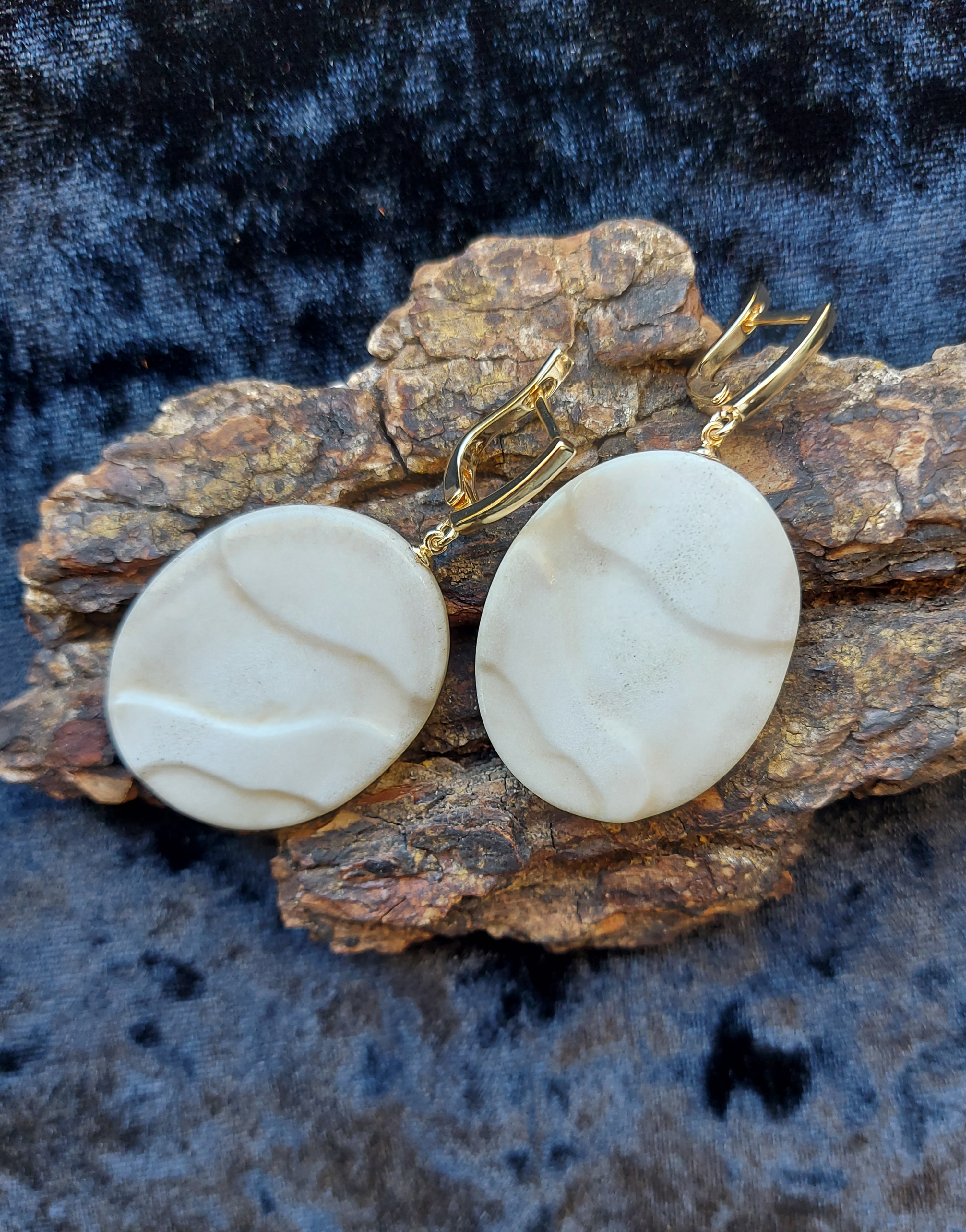 Auskarai iš briedžio rago / Moose antler earrings