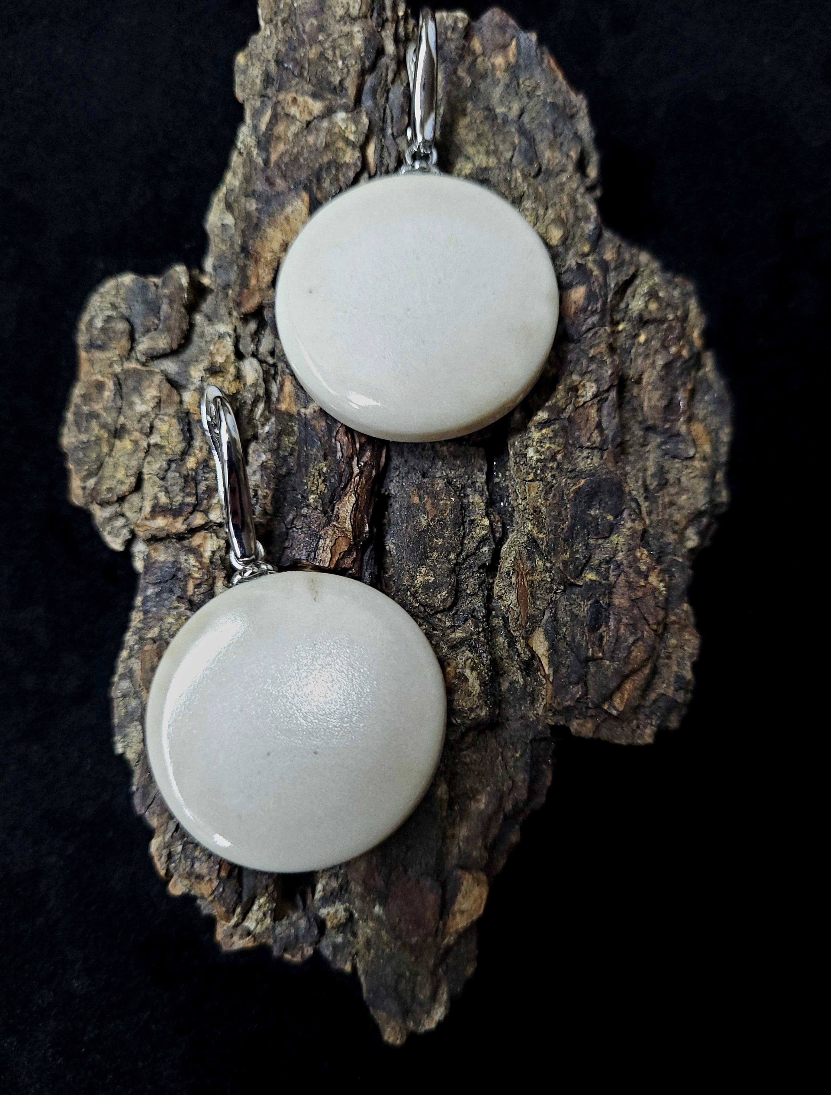 Auskarai iš briedžio rago / Moose antler earrings