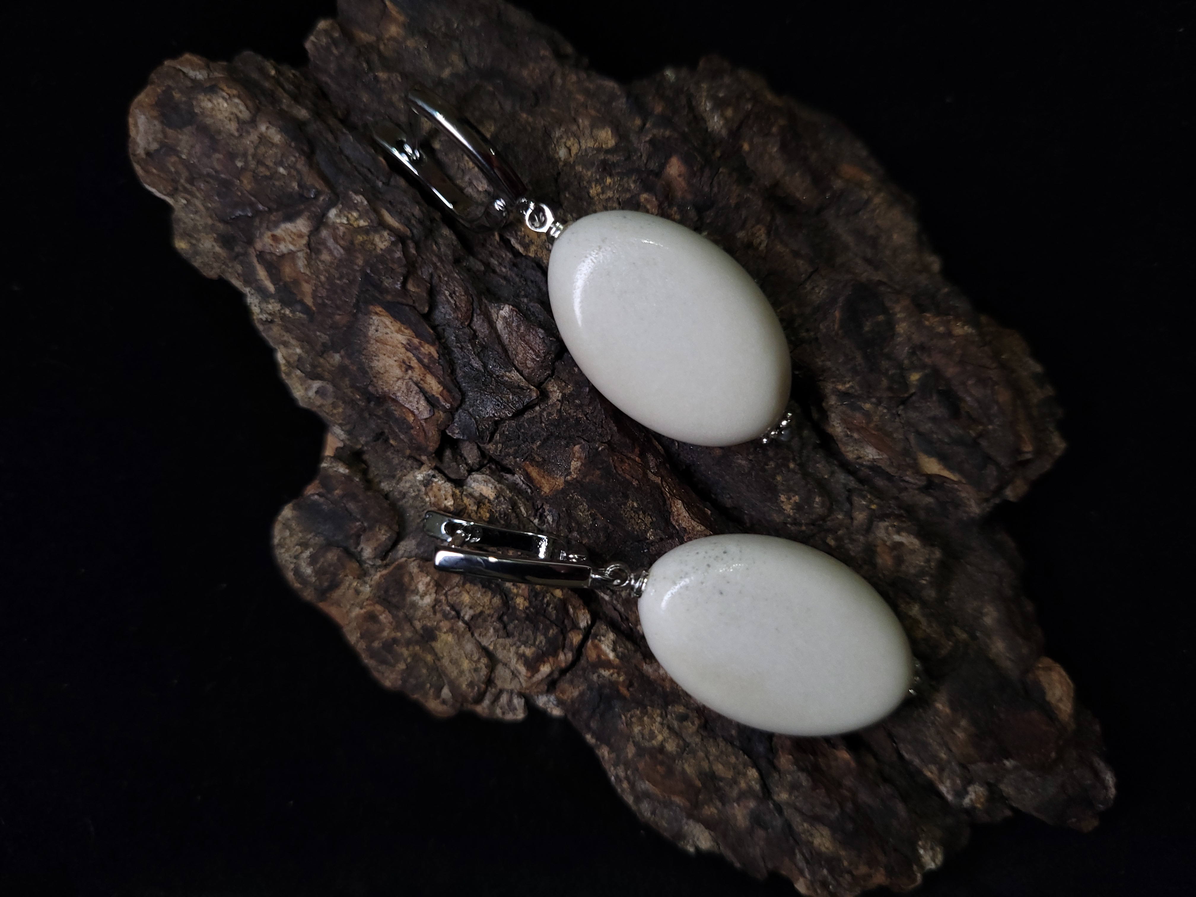 Auskarai iš briedžio rago / Moose antler earrings