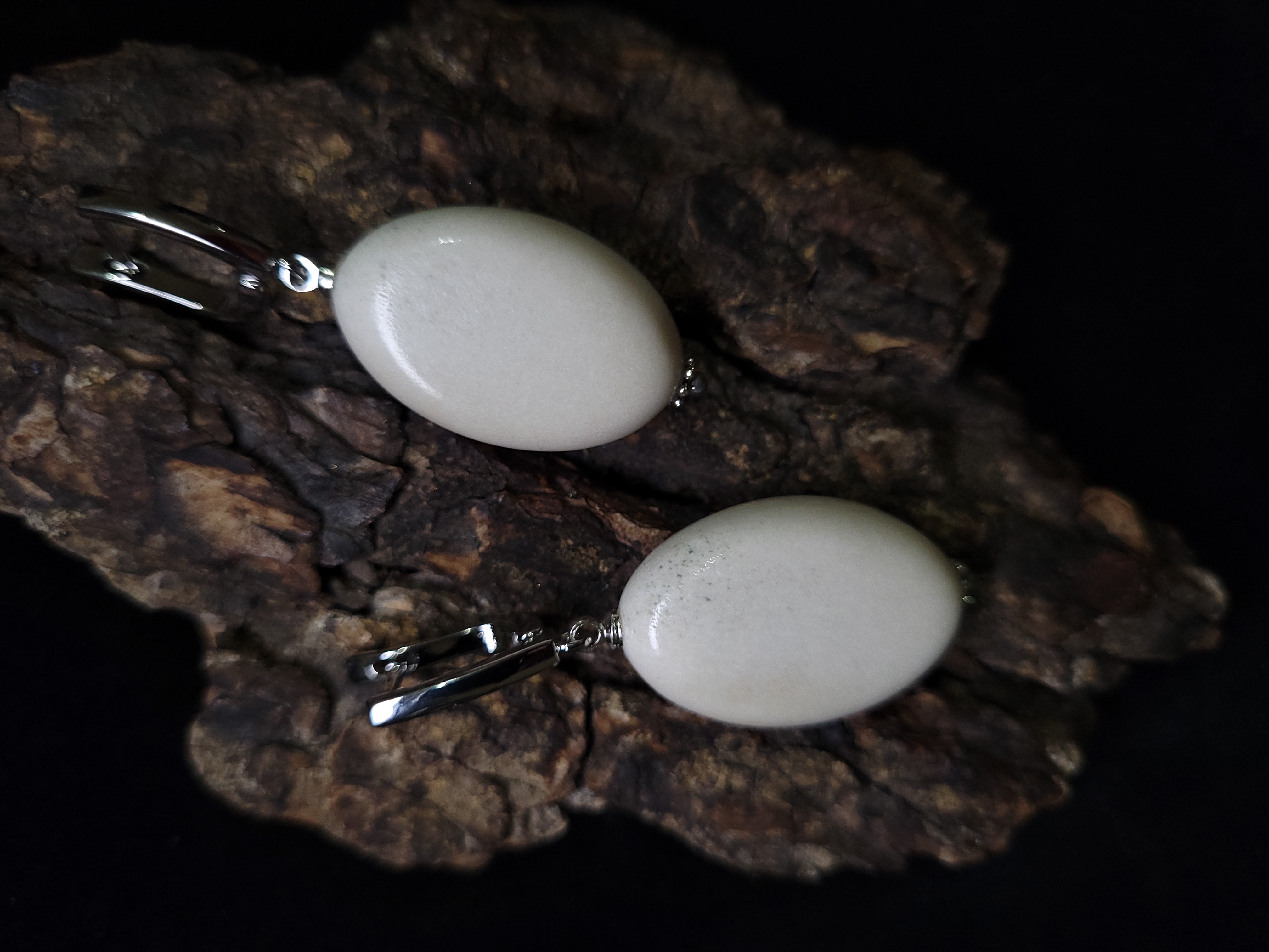 Auskarai iš briedžio rago / Moose antler earrings