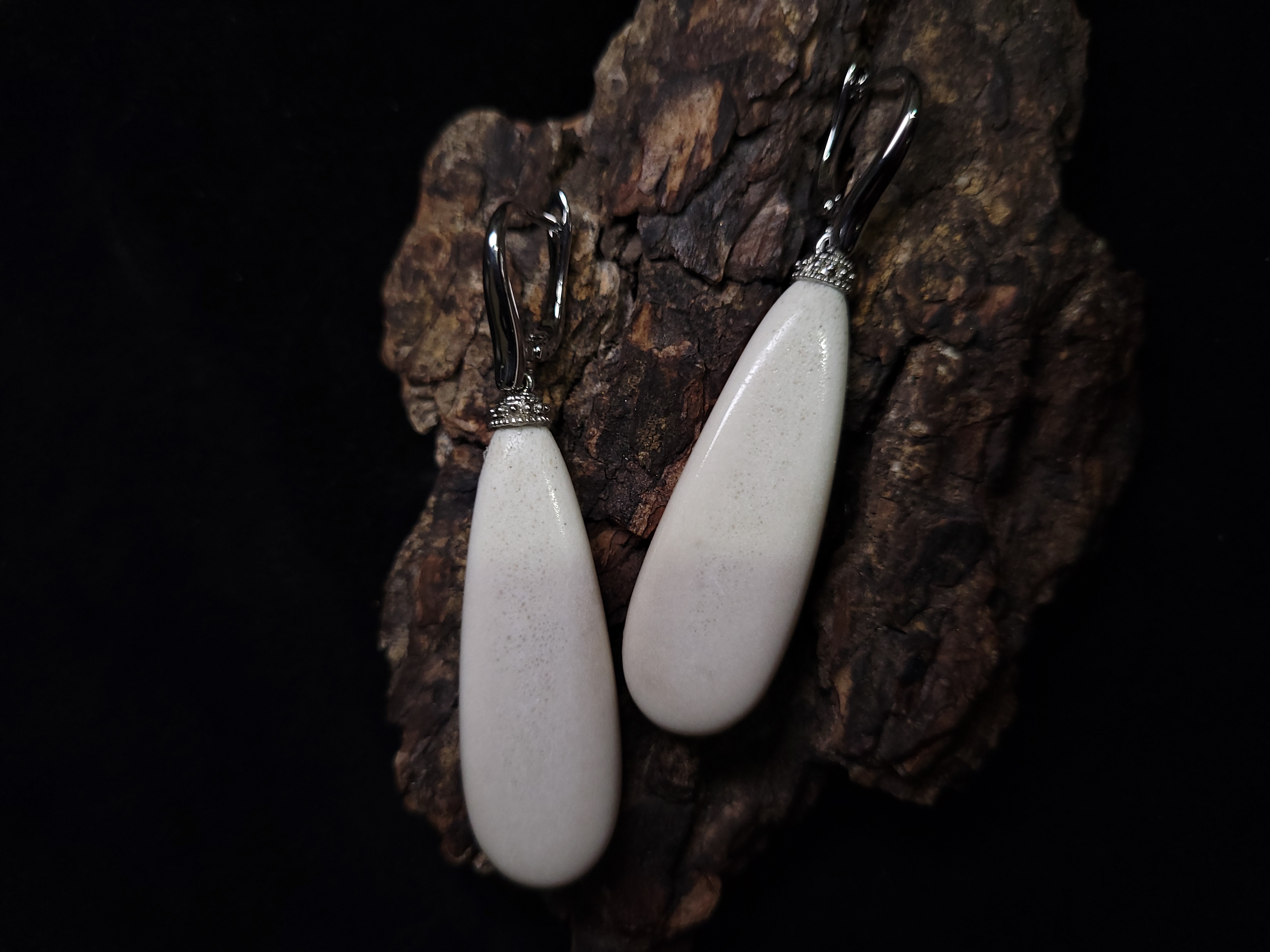 Auskarai iš briedžio rago / Moose antler earrings