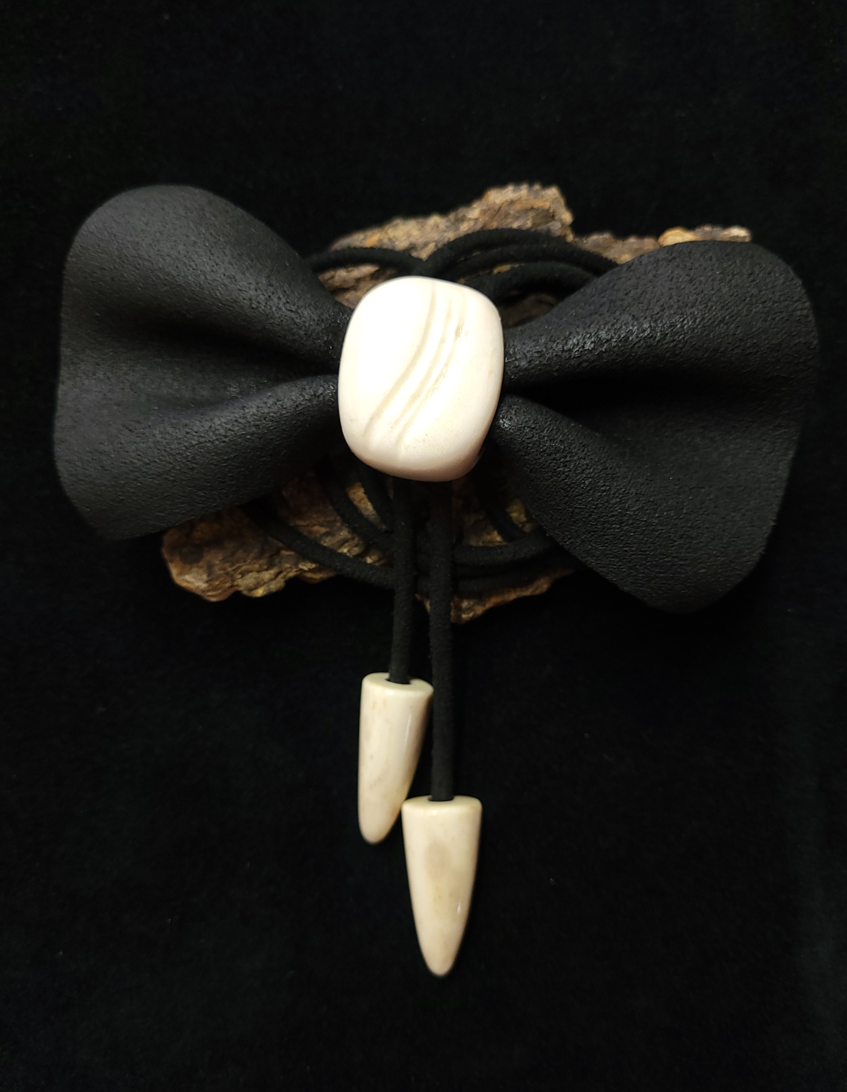 Kaklo papuošalas - peteliškė / Bow tie necklace