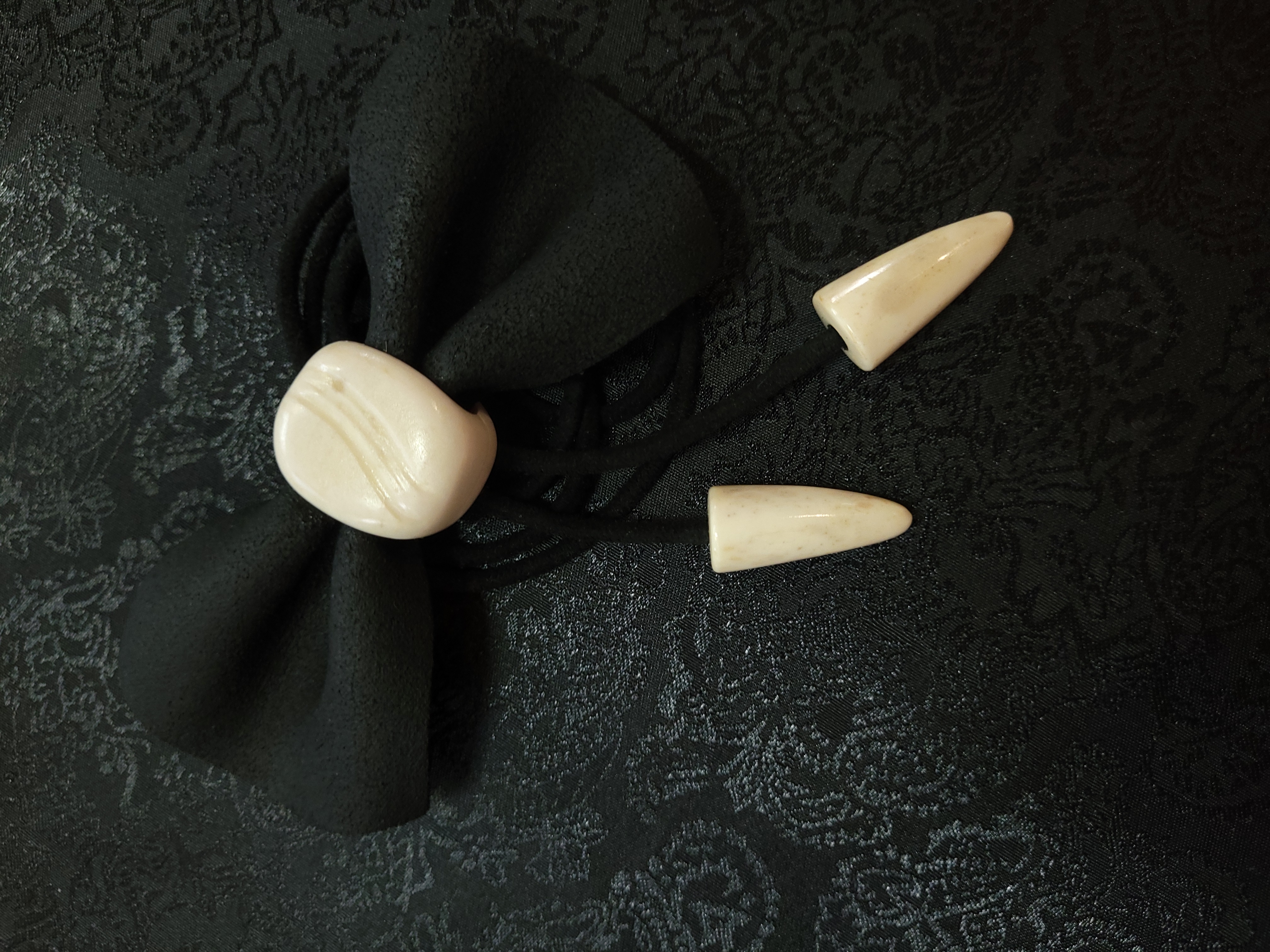 Kaklo papuošalas - peteliškė / Bow tie necklace