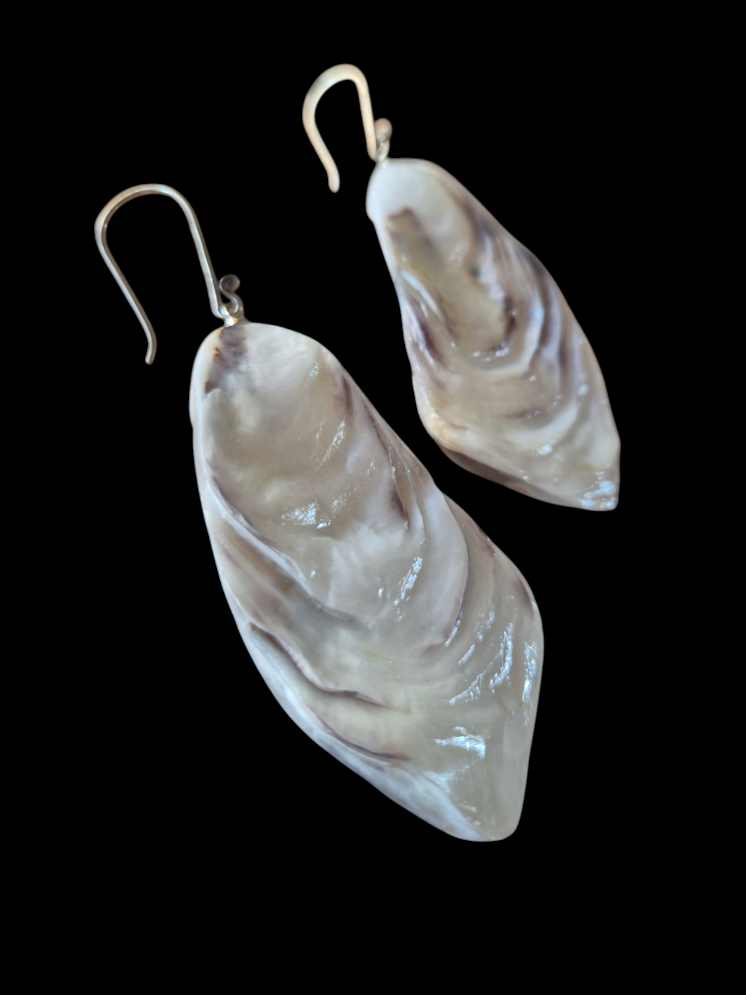 Auskarai iš austrių geldelių / Oyster shell earrings