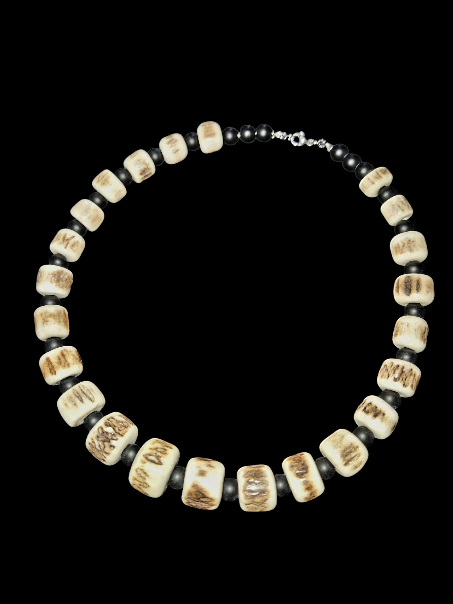 Vėrinys iš tauriojo elnio rago / Red deer antler necklace