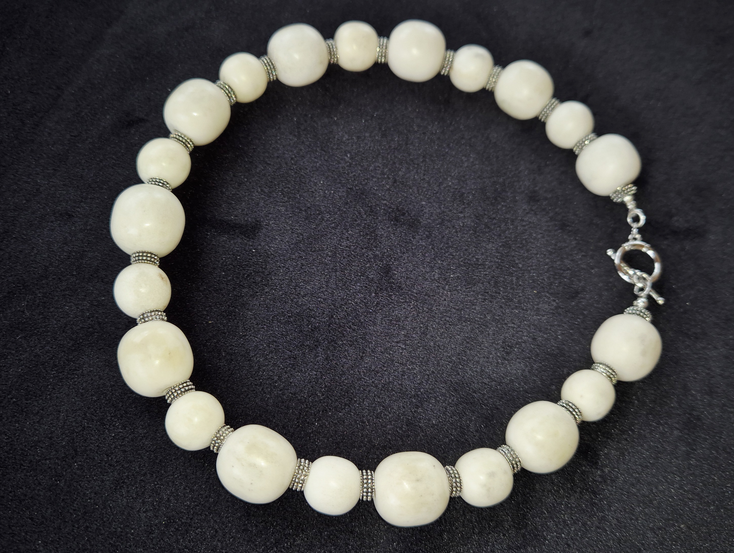 Karoliai iš briedžio rago / Moose antler necklace