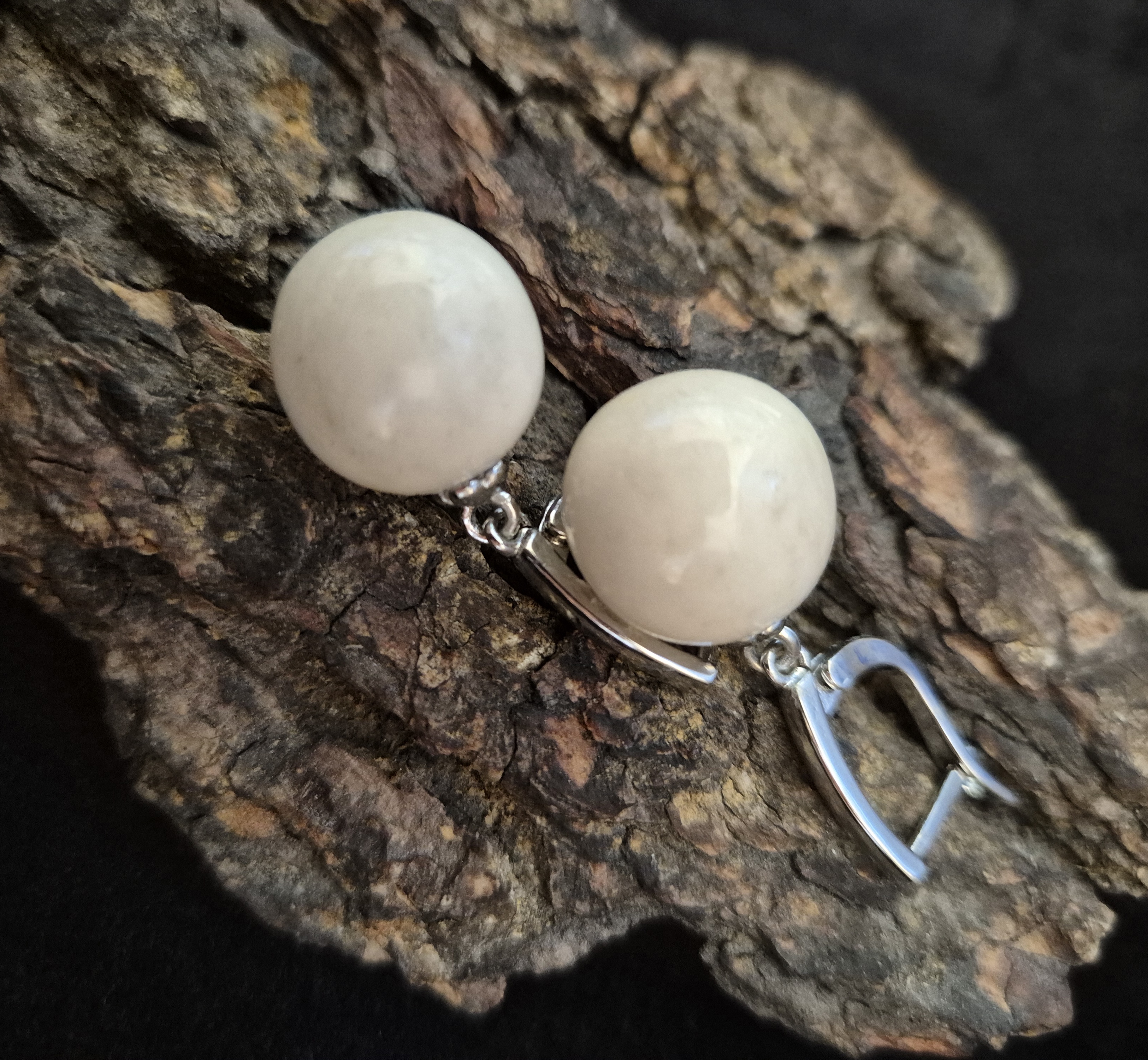 Auskarai iš briedžio rago / Moose antler earrings