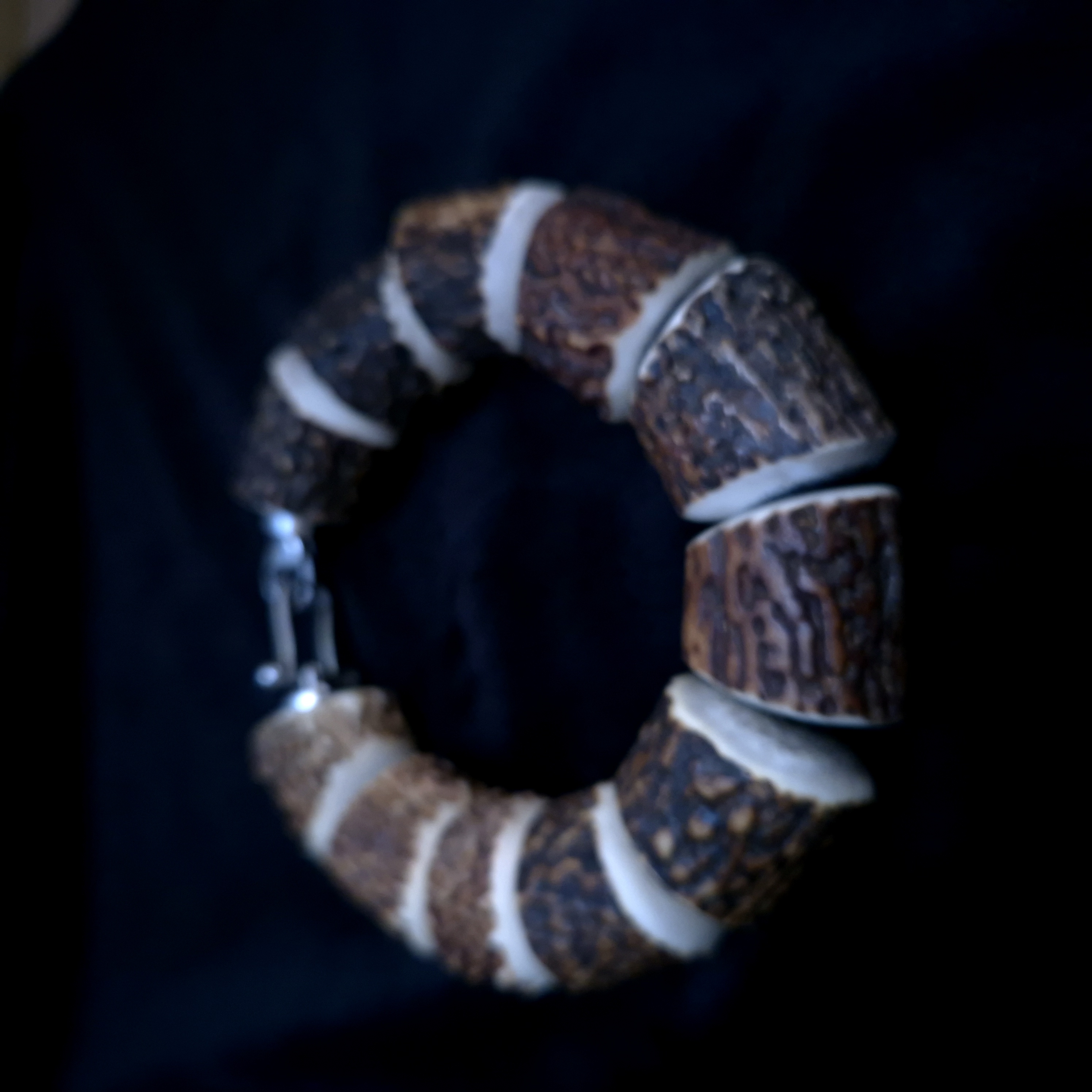 Apyrankė iš tauriojo elnio rago / Red deer antler bracelet