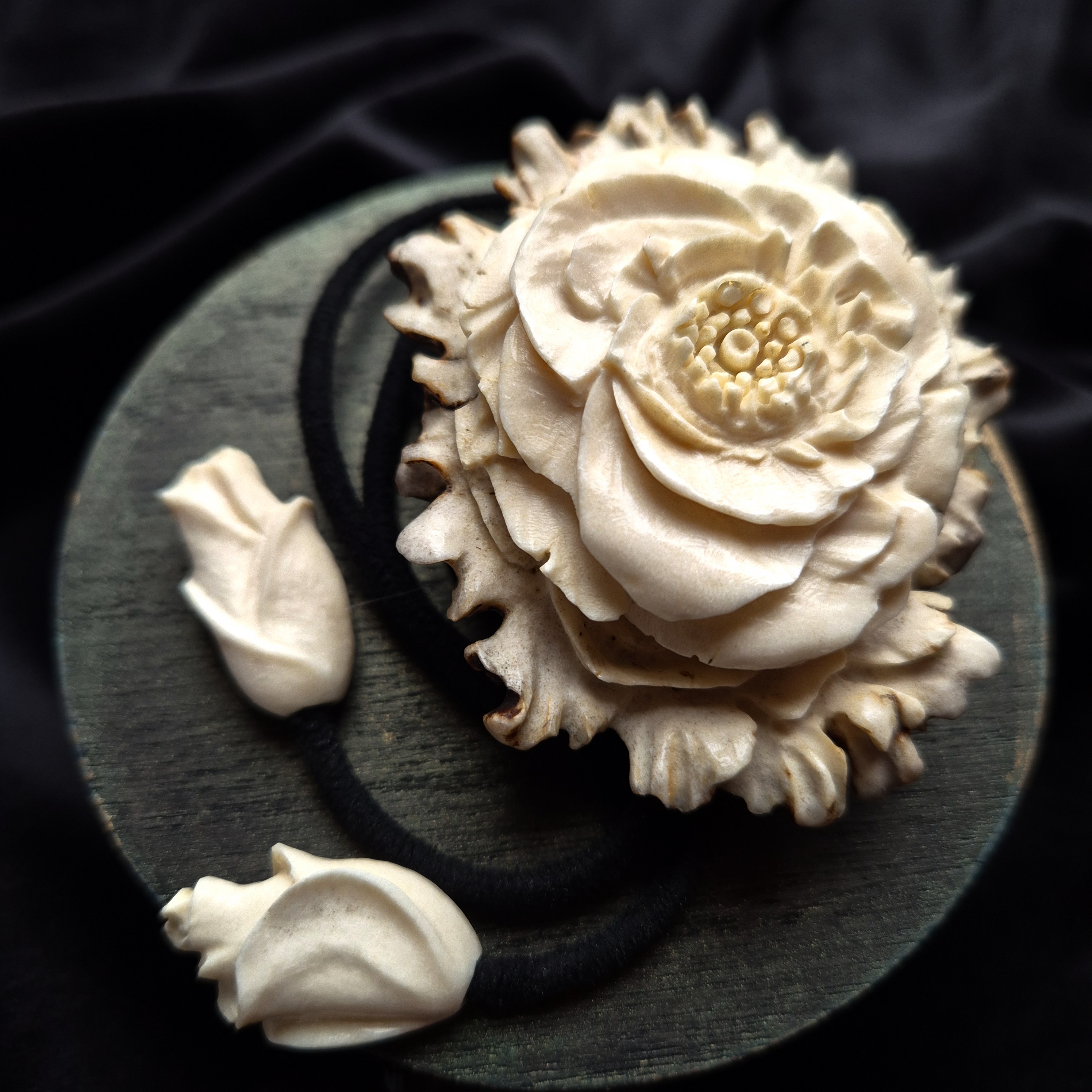 Kaklajuostė medžiotojui / Necklace for a hunter