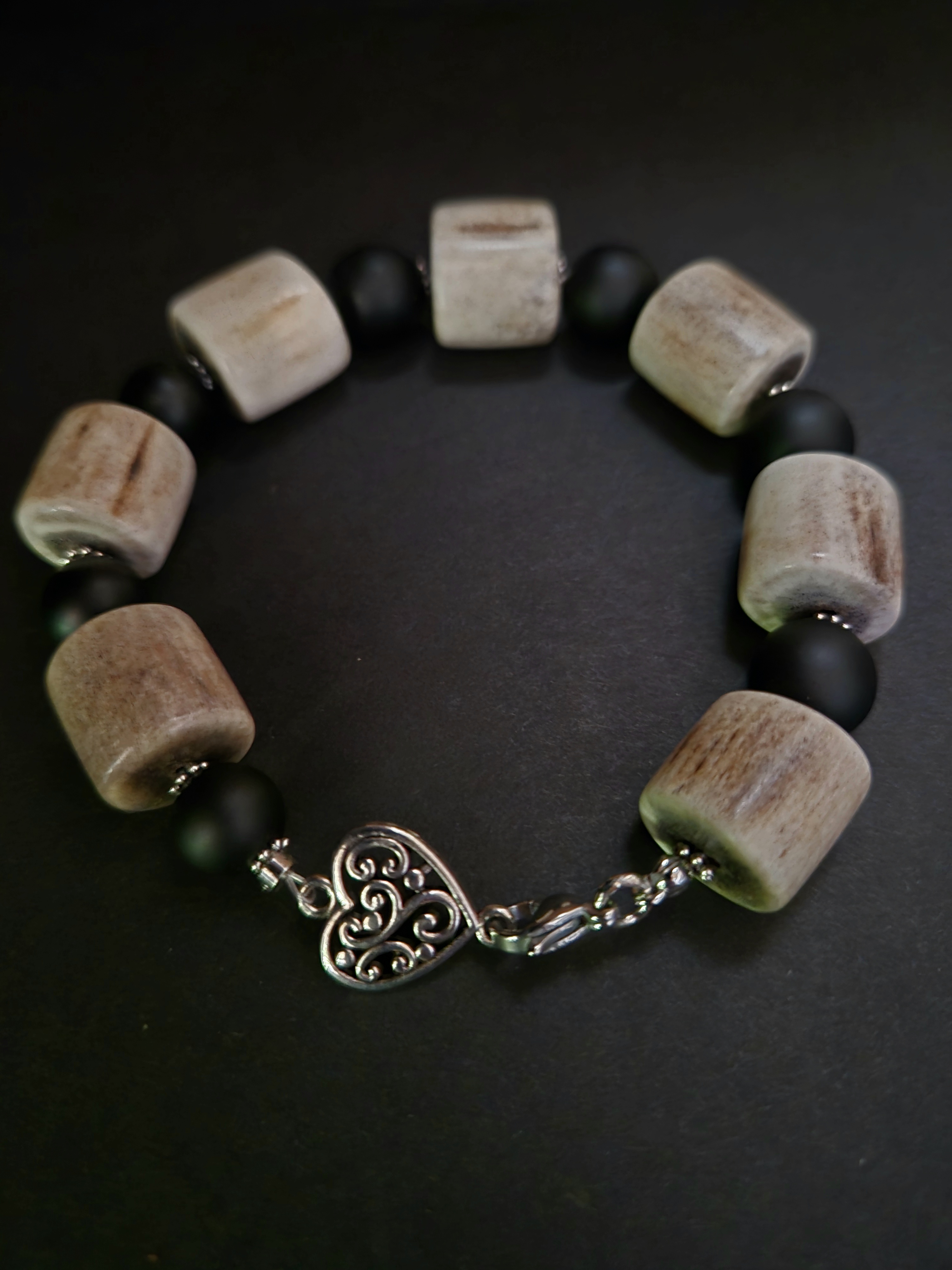 Apyrankė iš tauriojo elnio rago / Red deer antler bracelet