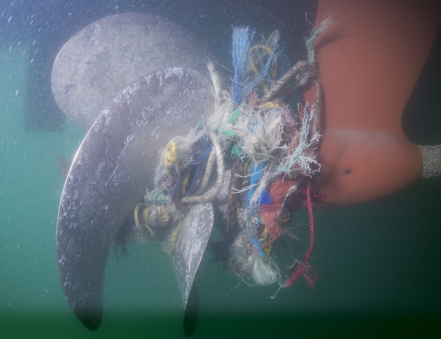 Cut ropes out of propeller