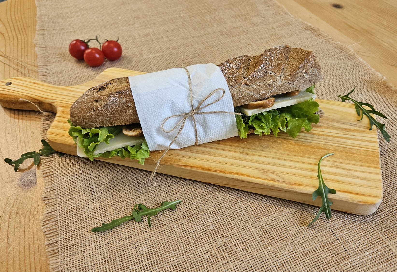 Sandwich fromage de brebis et figues