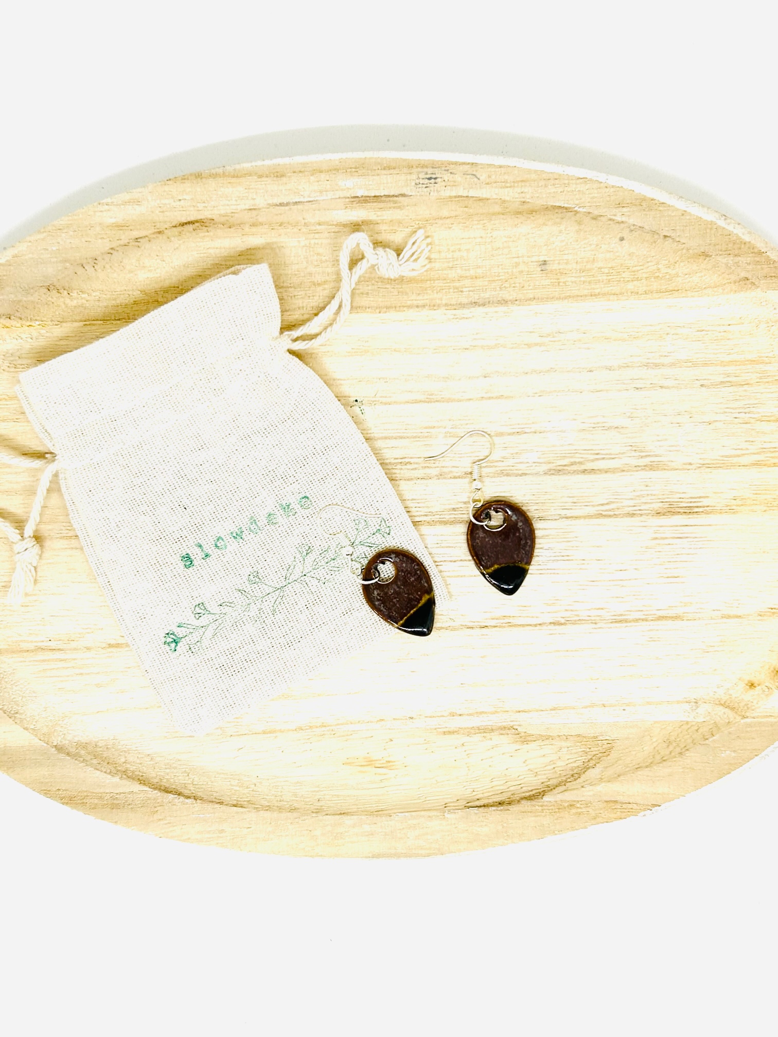 Boucles d'oreilles "noisette torréfiée"