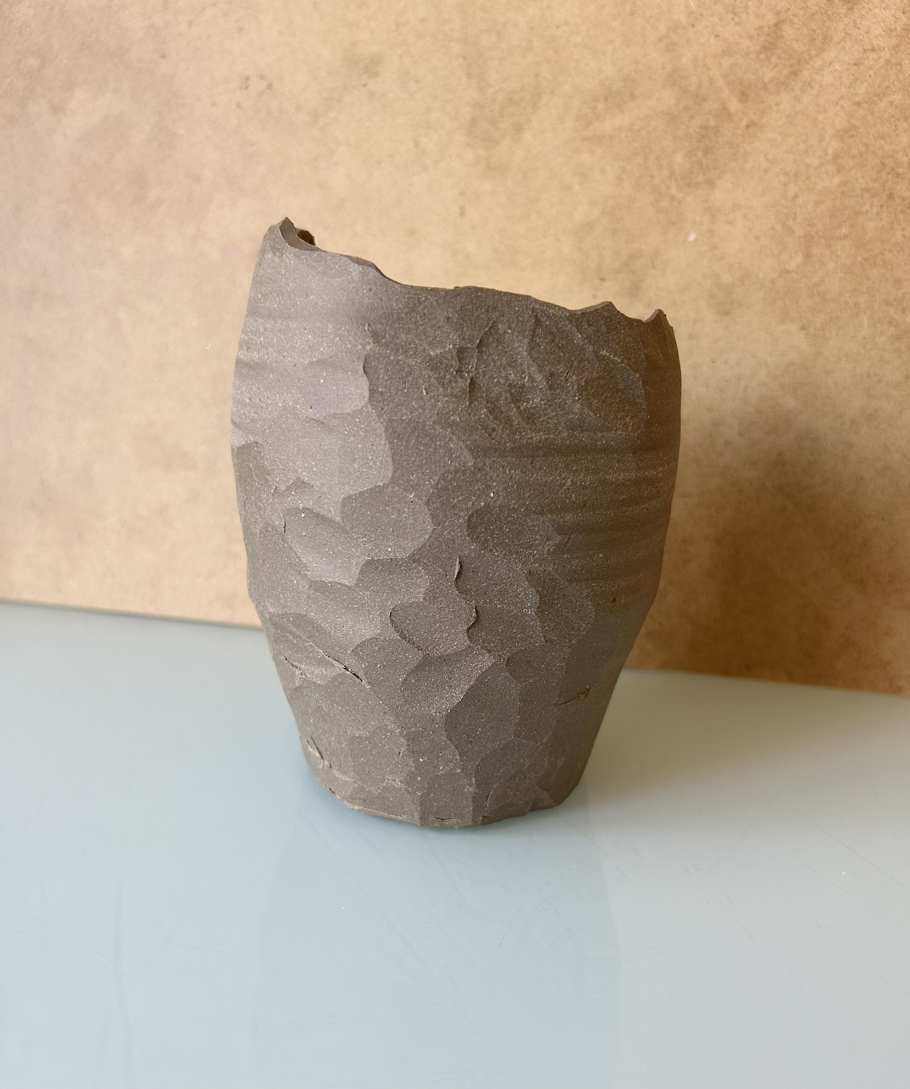 Pot de fleur en grès naturel