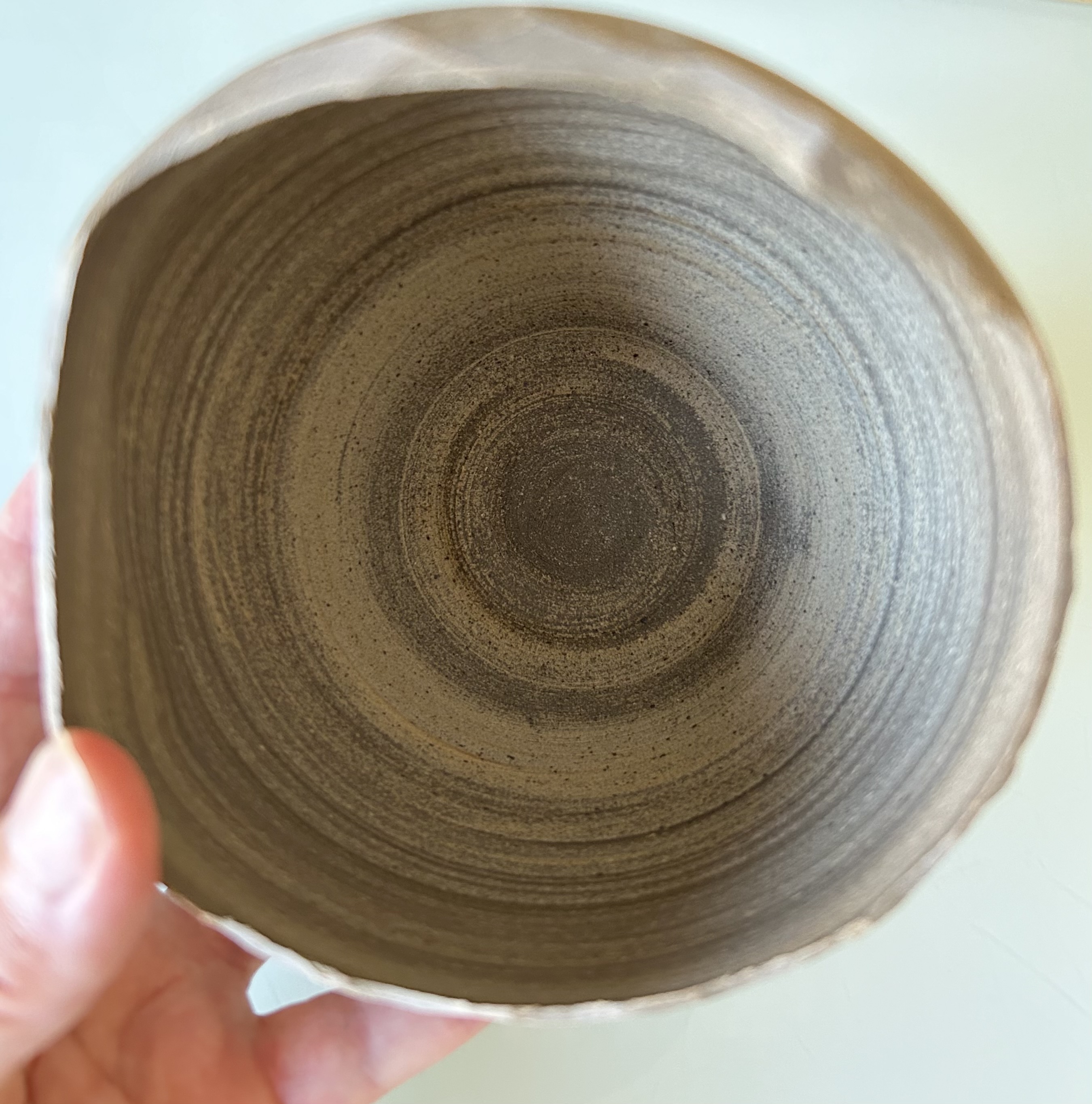 Pot de fleur en grès naturel