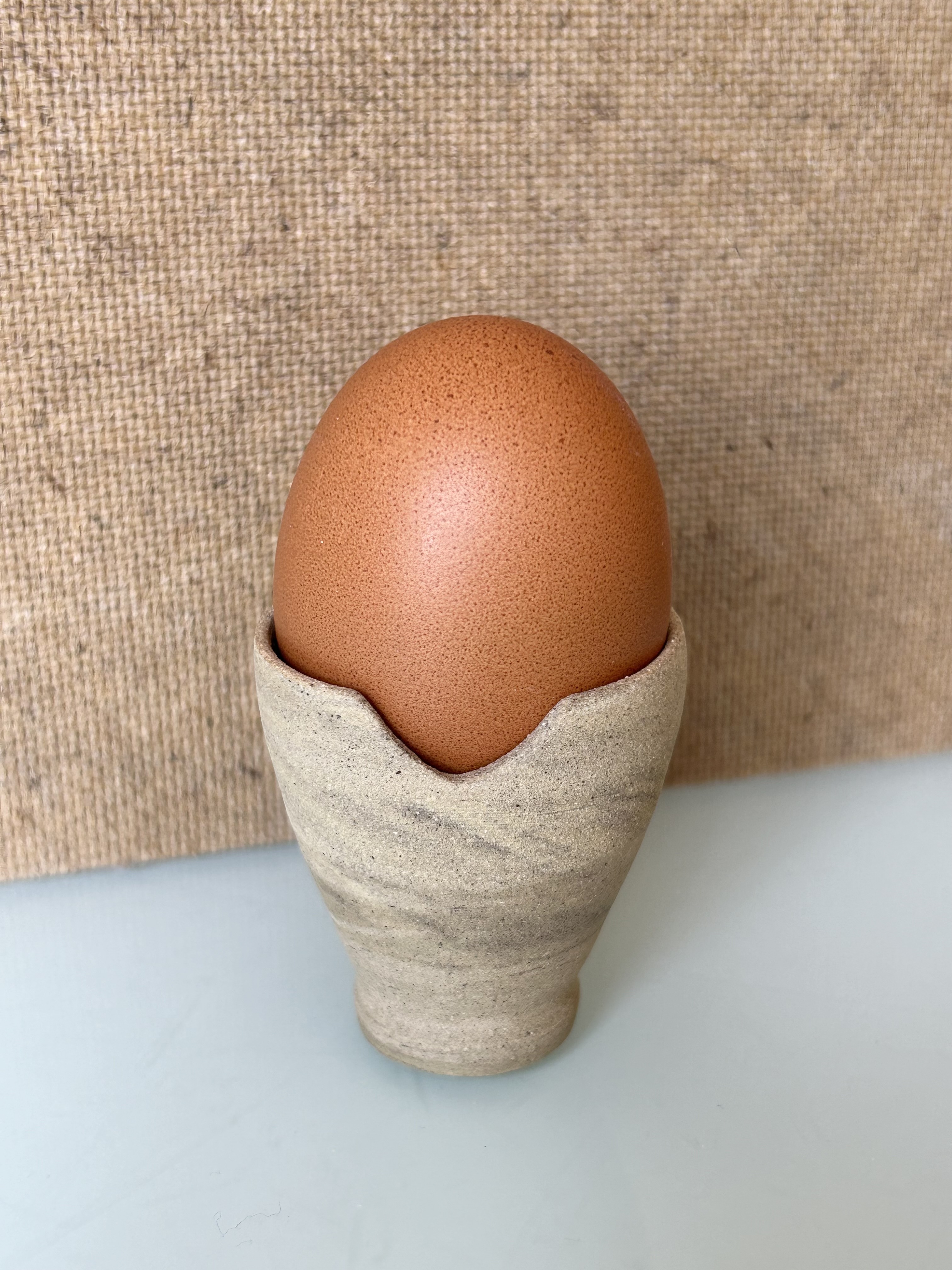 Coquetier beige intemporel