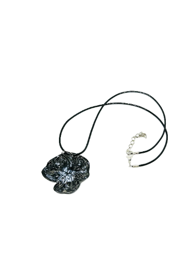 Collier "fleur noire"