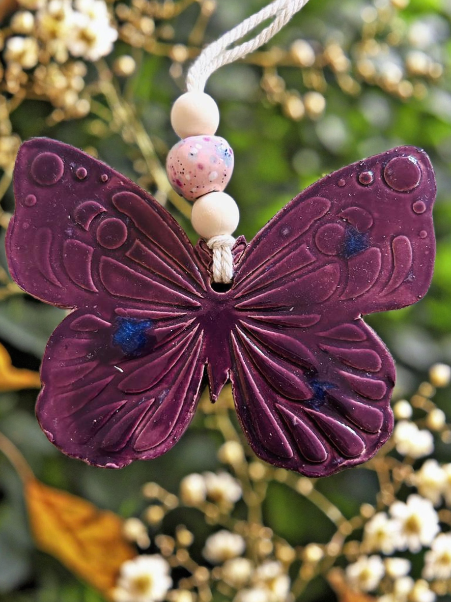 Diffuseur d'huile essentielle forme papillon en céramique violine