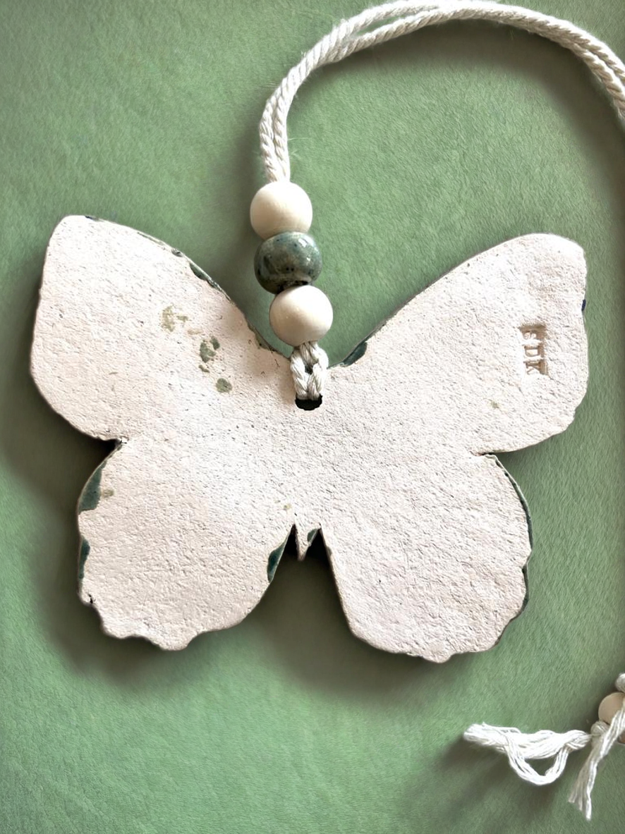 Diffuseur d'huile essentielle forme papillon en céramique vert