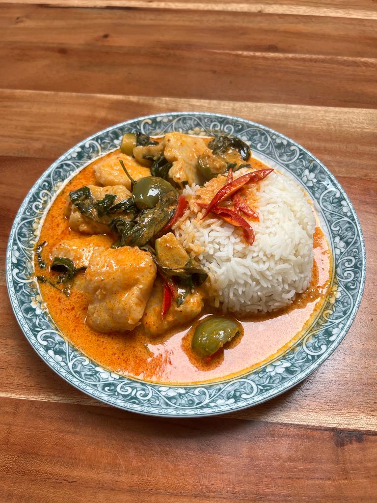 Rotes Curry mit Fisch