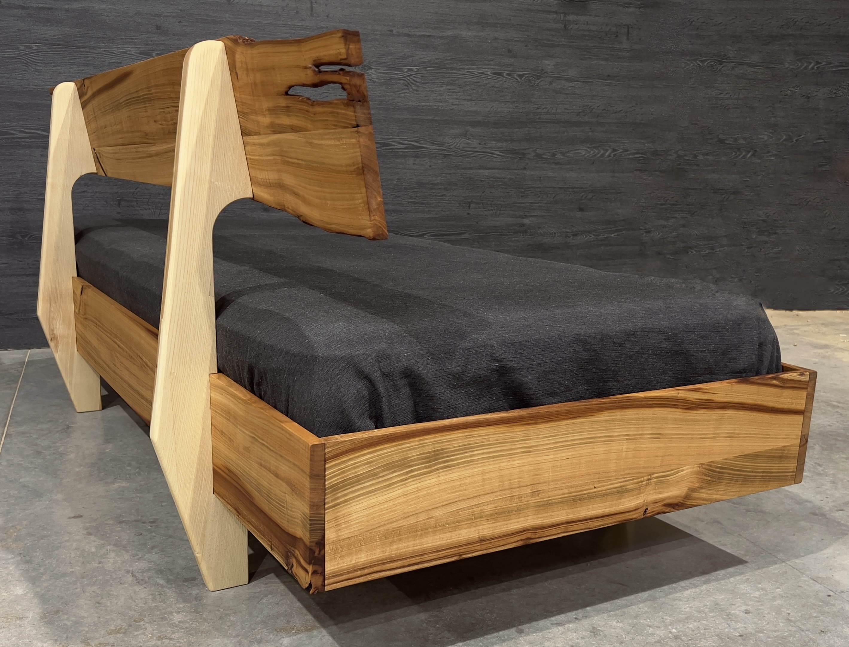 Banquette en bois massif - Merisier et Frêne