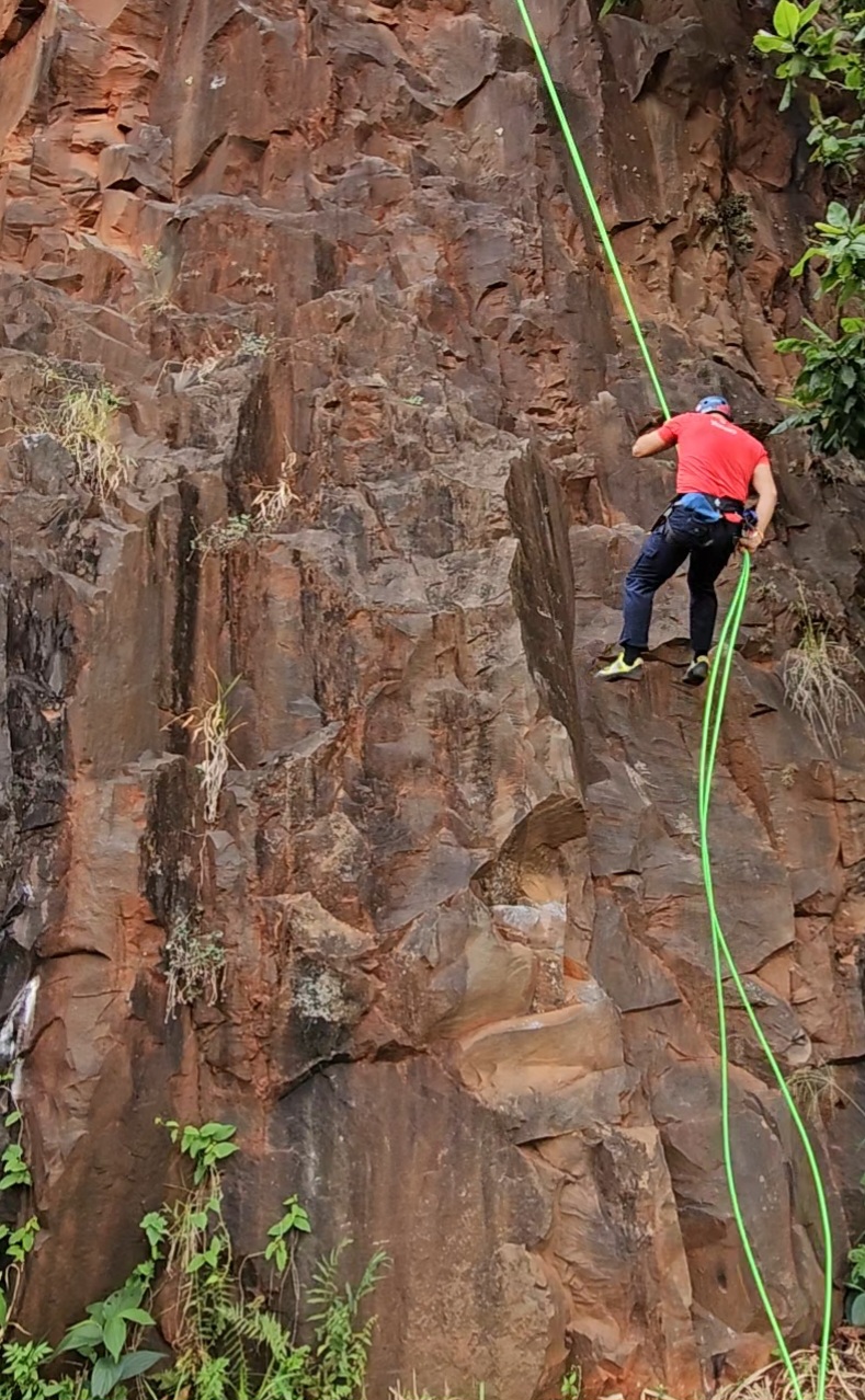 Rapel na Pedreira do Jd. Garcia