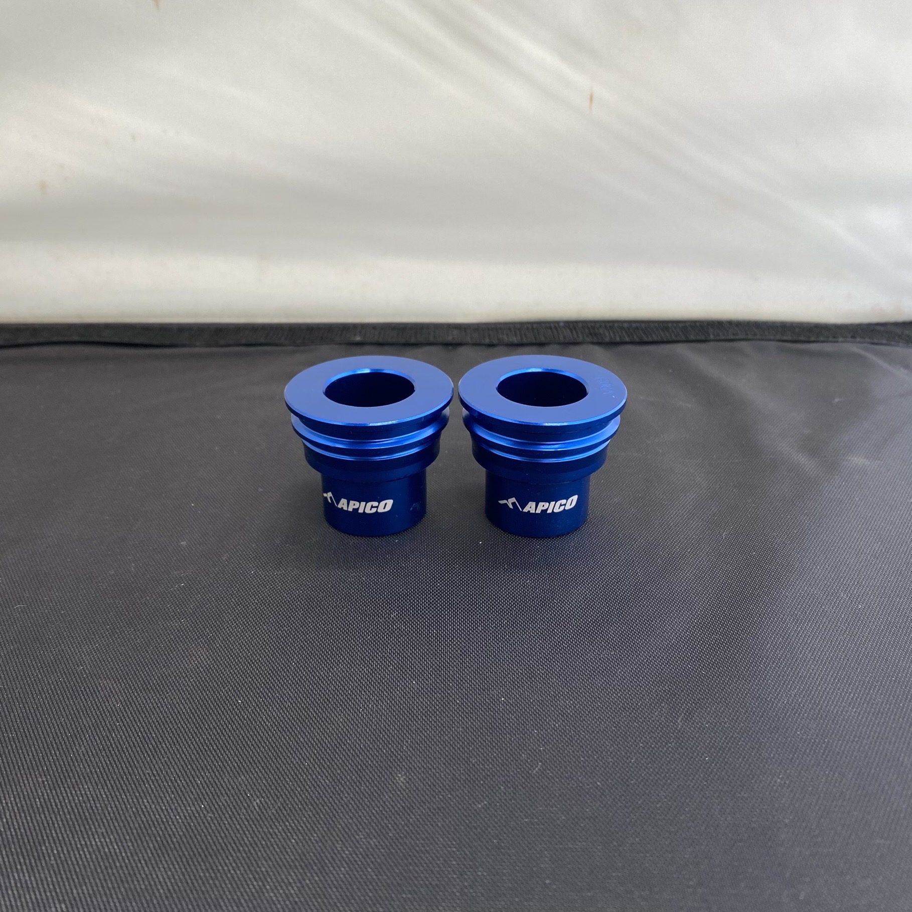 Rear wheel spacers