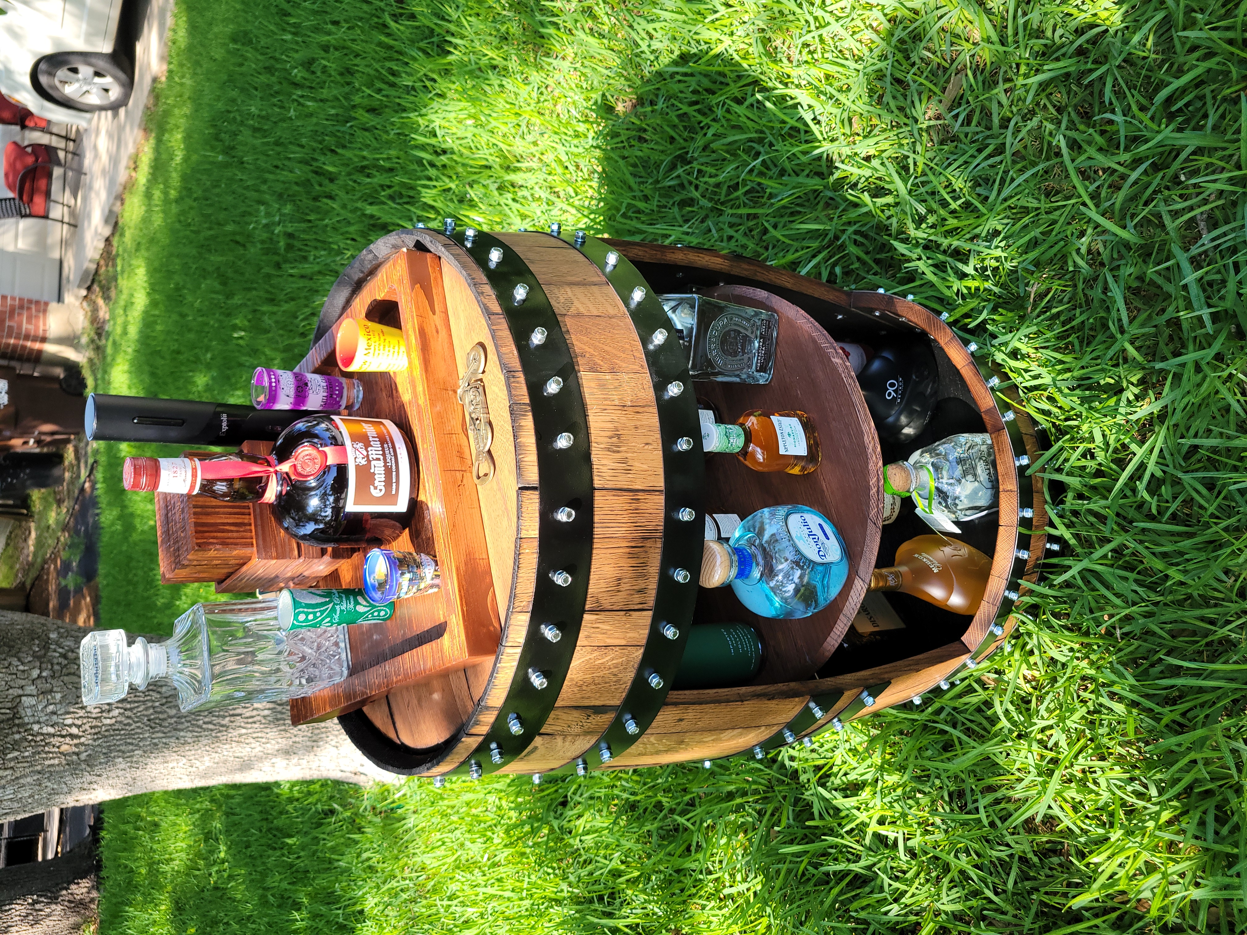 BOURBON BARREL WHISKY CABINET