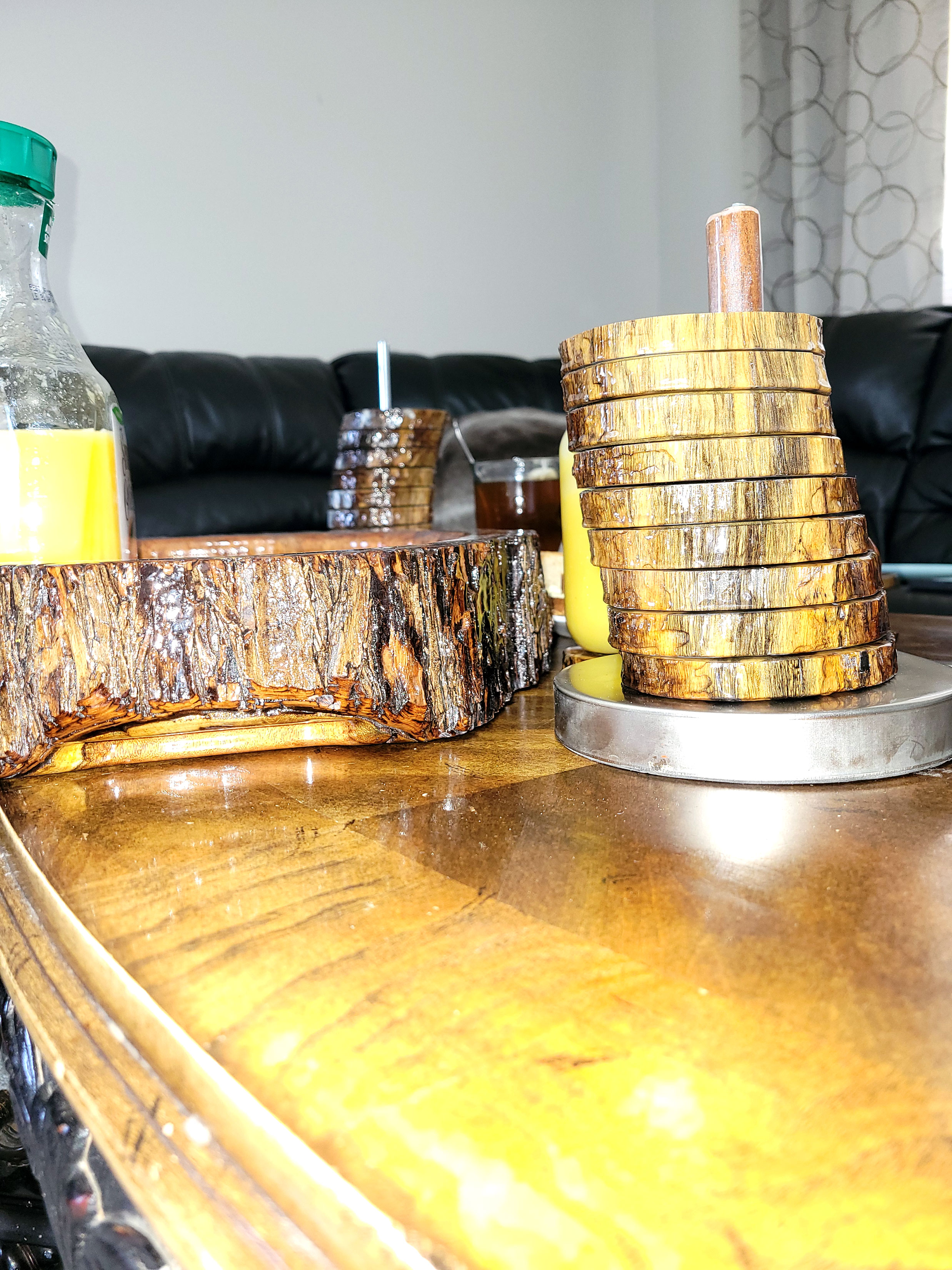 CHARGER TRAY AND COASTER SET