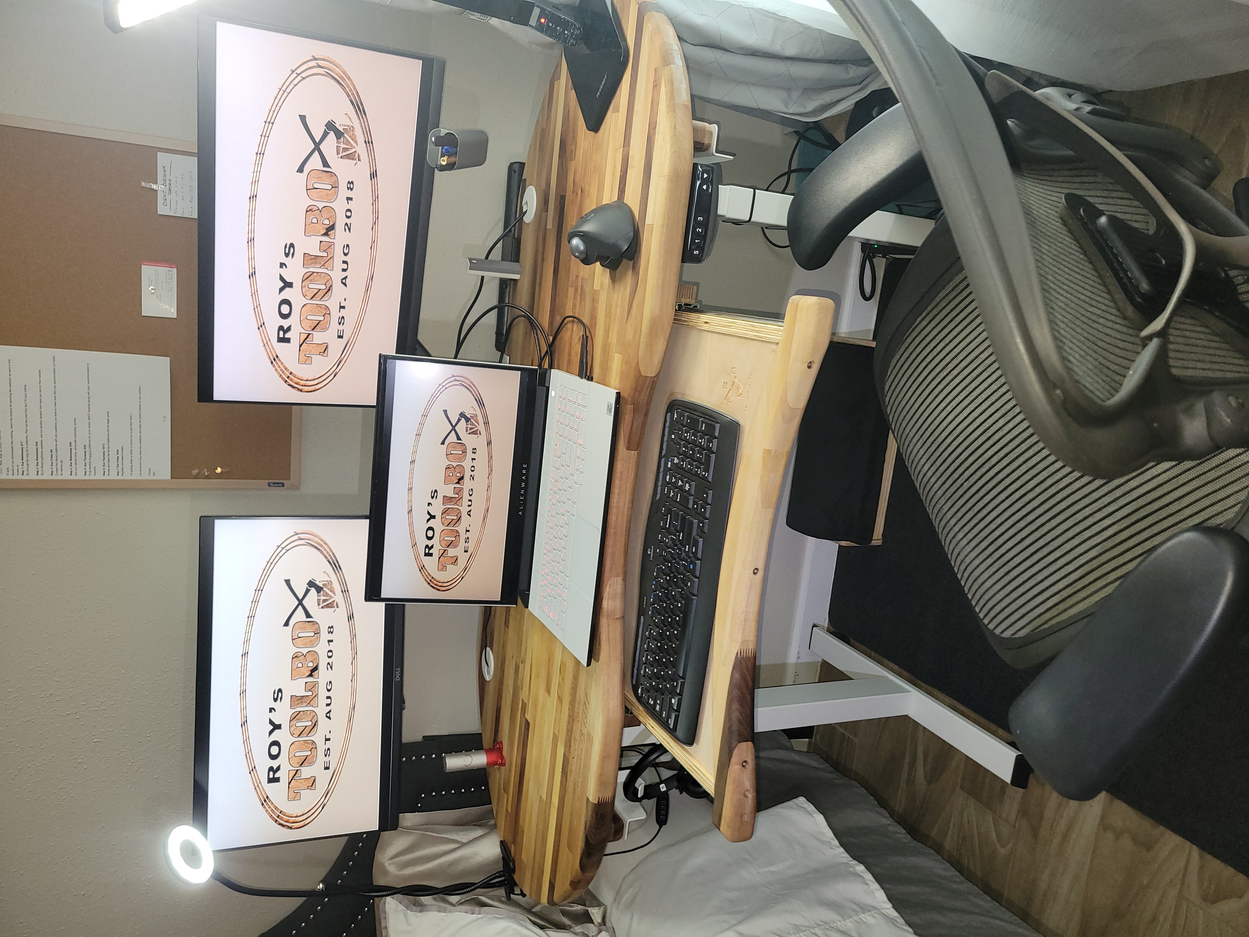 WORK STATION (ADJUSTABLE HEIGHT)