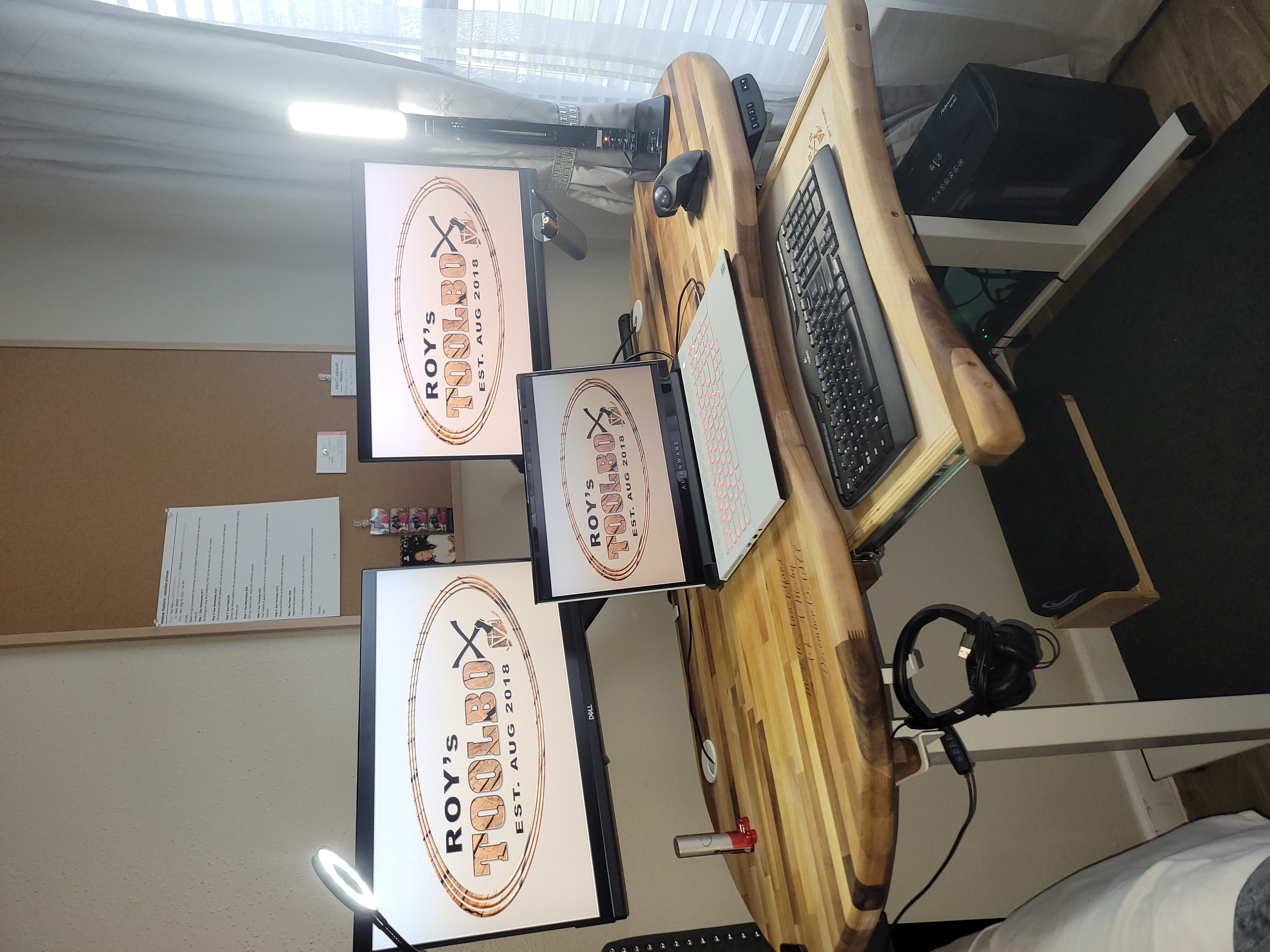 WORK STATION (ADJUSTABLE HEIGHT)