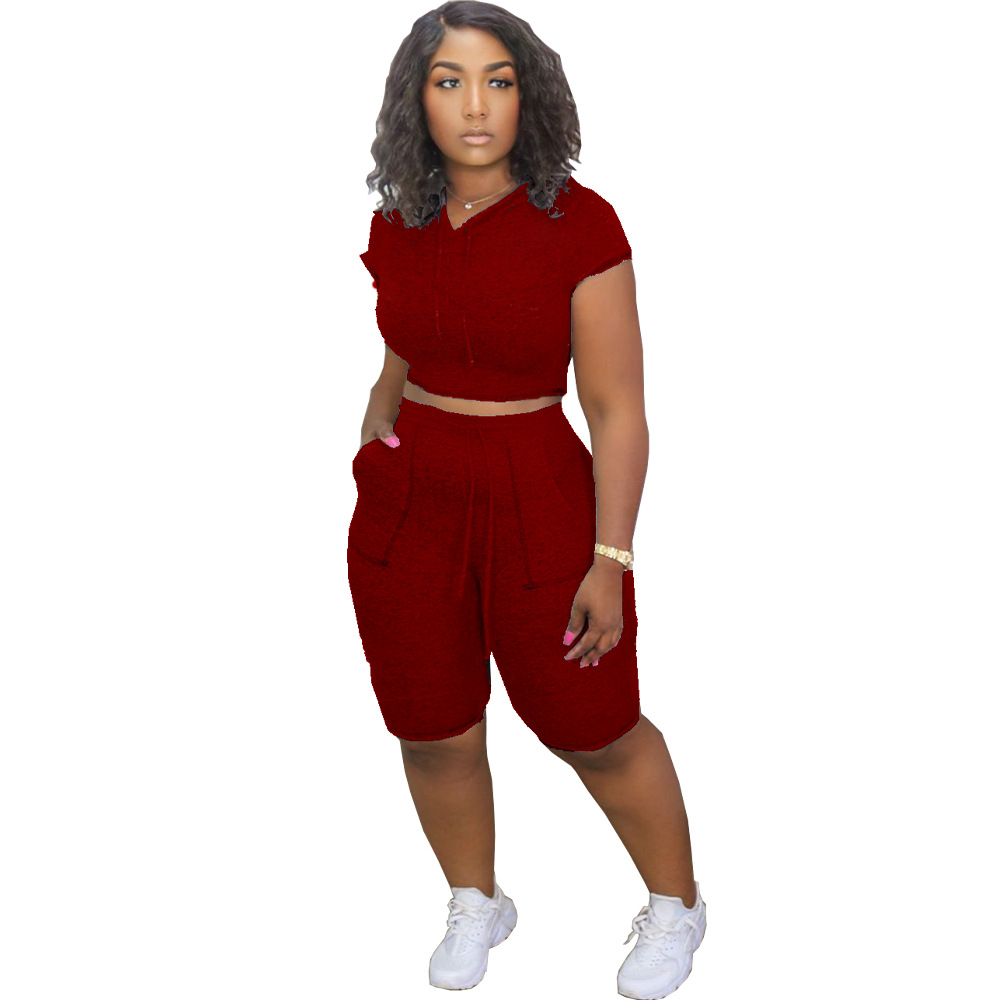 CROP TOP HOODIE/BERMUDA SHORTS