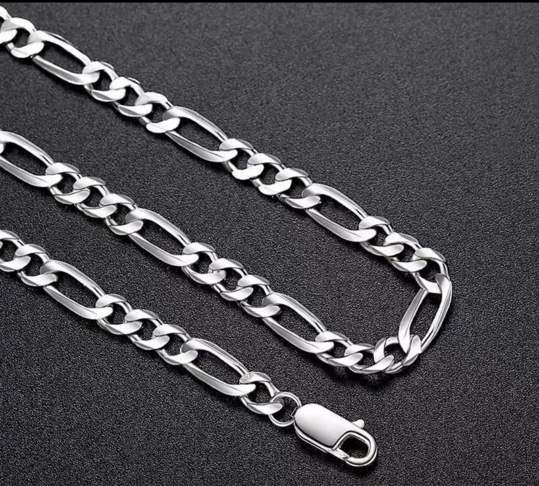 SILVER CHAIN NECKLACE