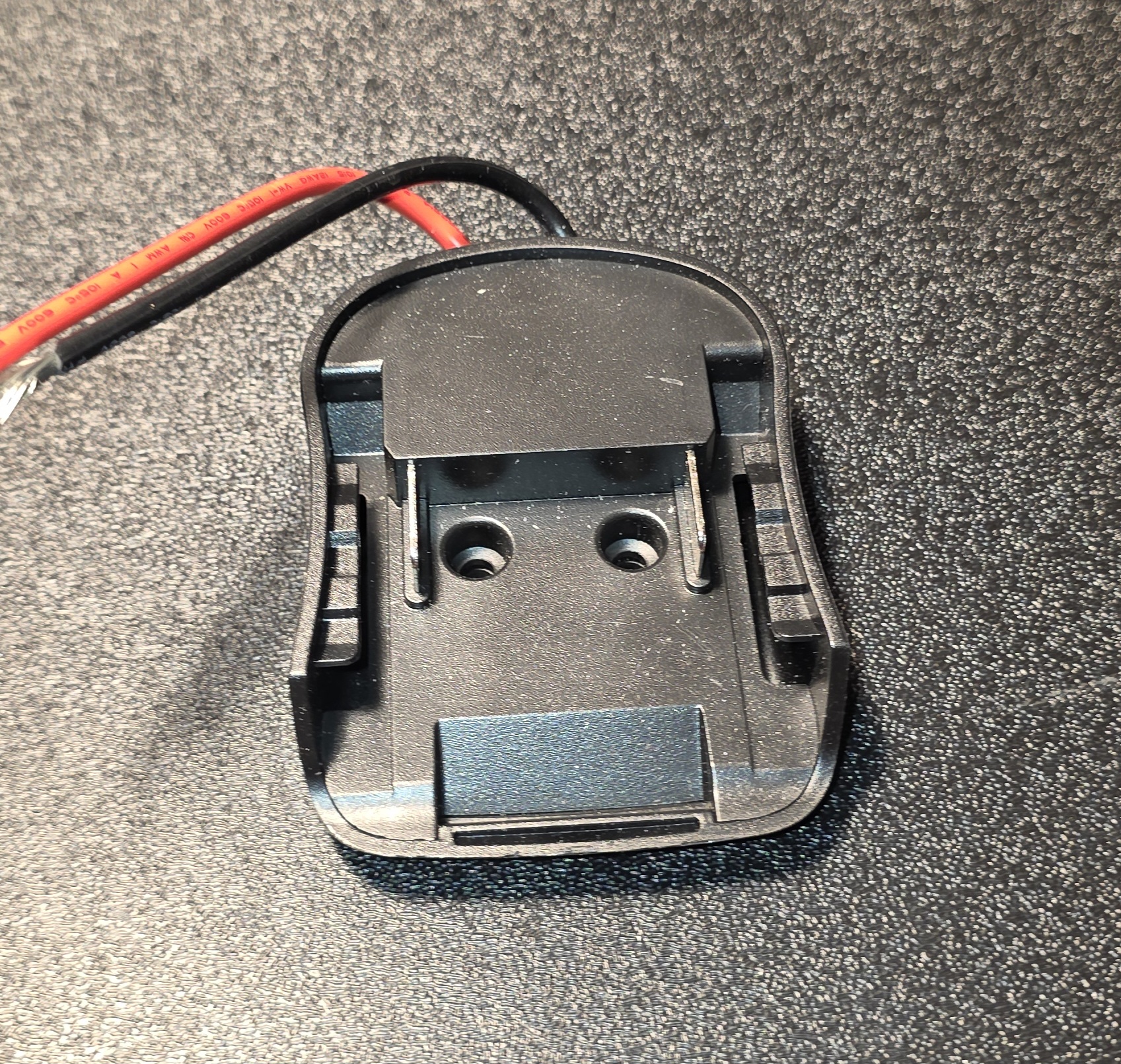 "Maki Blue" 18v Adapter. Requires "Maki Blue" 18v Battery. Buy 1 Get 1 Free.