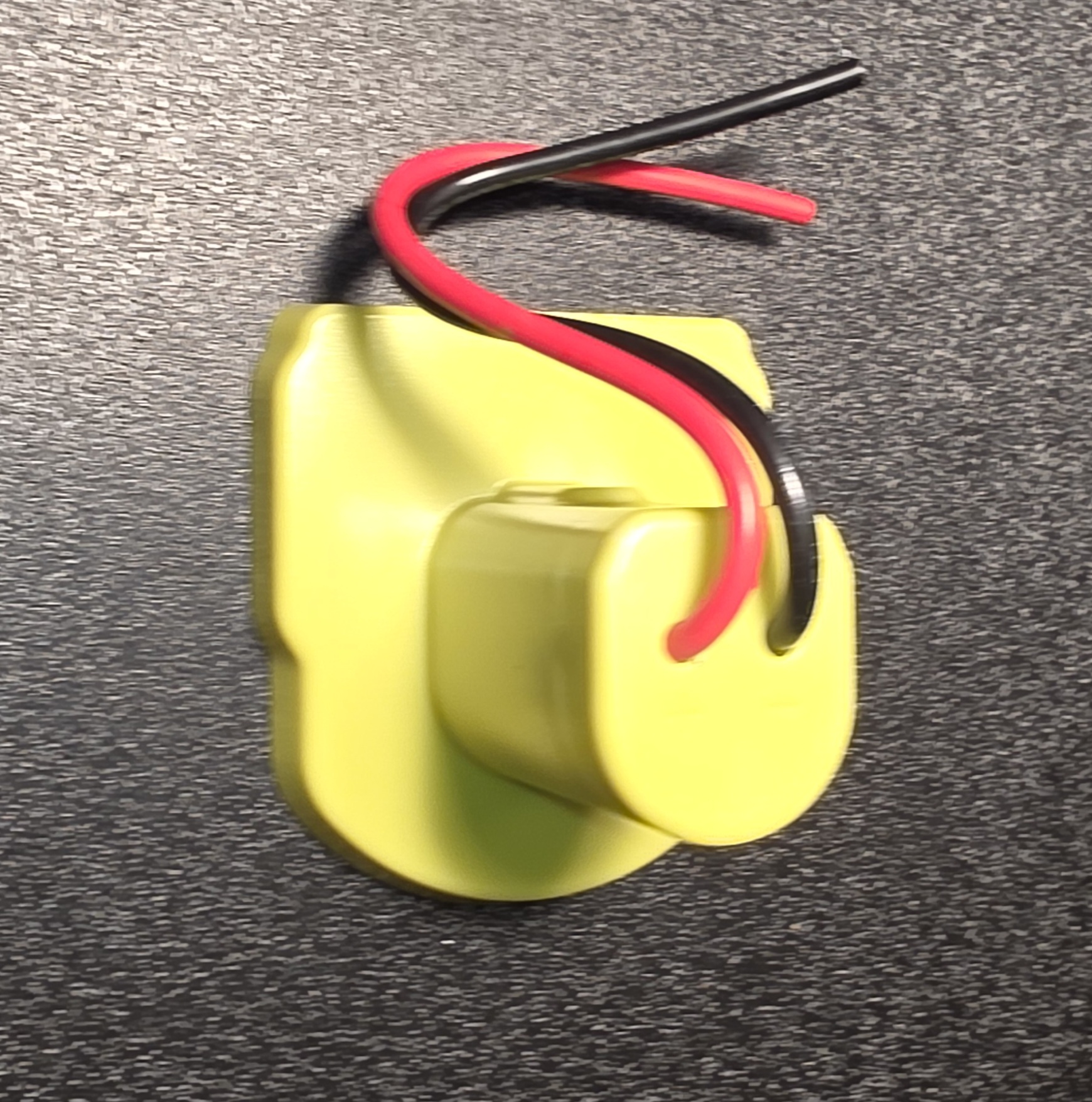 "Ryo Green" 18v Li-ion Batter Adapter. Requires "Ryo Green" 18v Battery Pack.