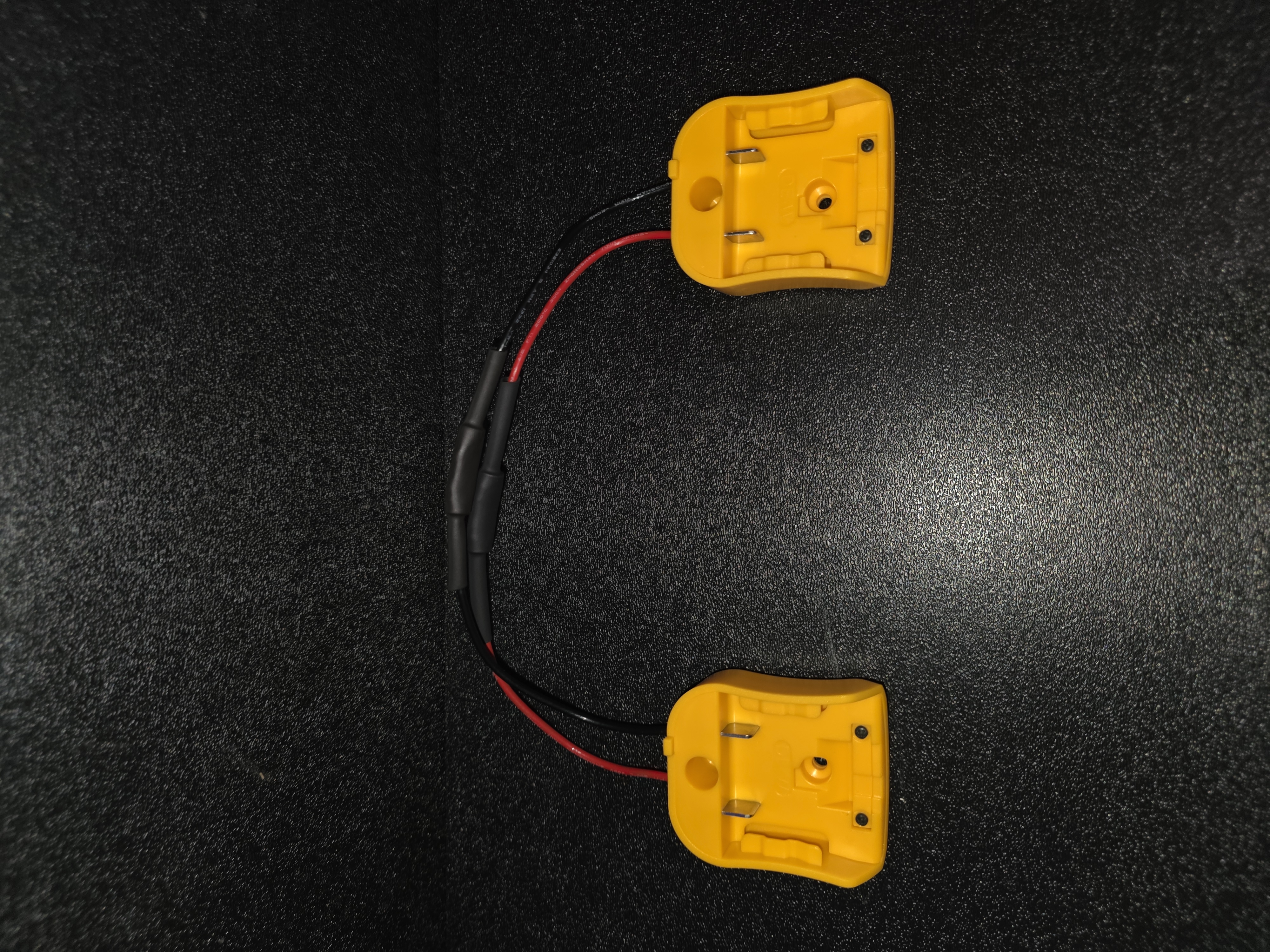 "Dew Yellow" 20V battery that won't  charge anymore. Revive/ Recharge the "Bad"battery with my product.