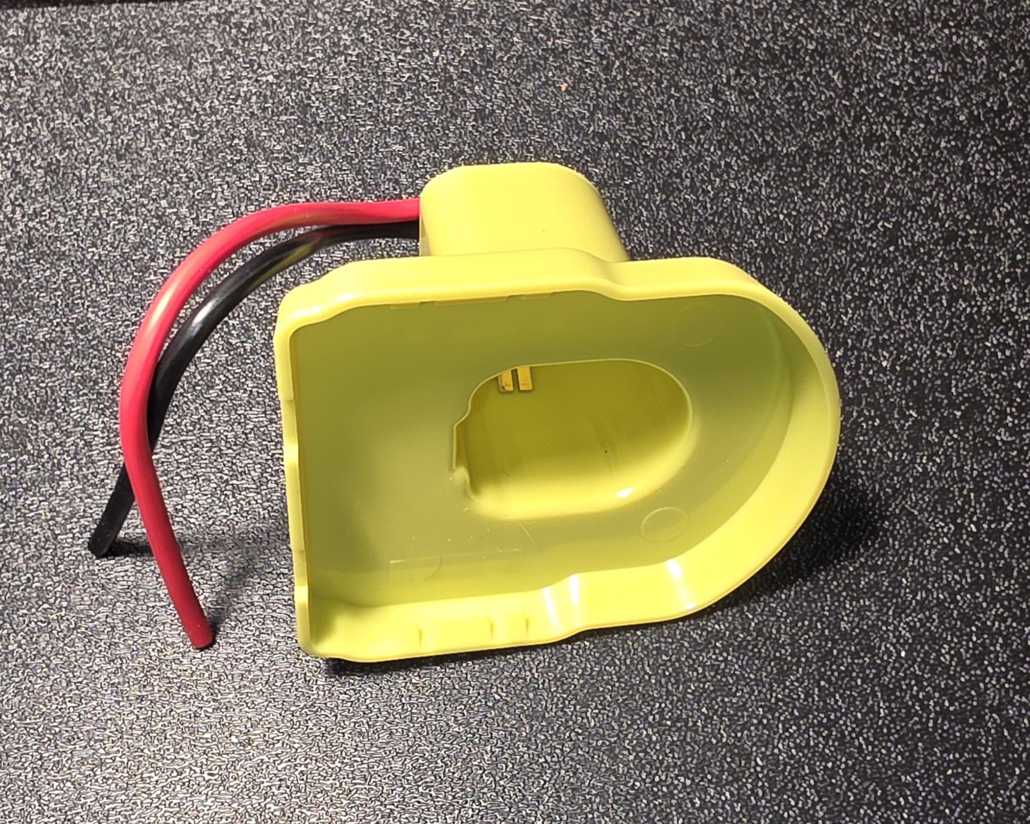 "Ryo Green" 18v Li-ion Batter Adapter.   Requires "Ryo Green" 18v Battery Pack. 