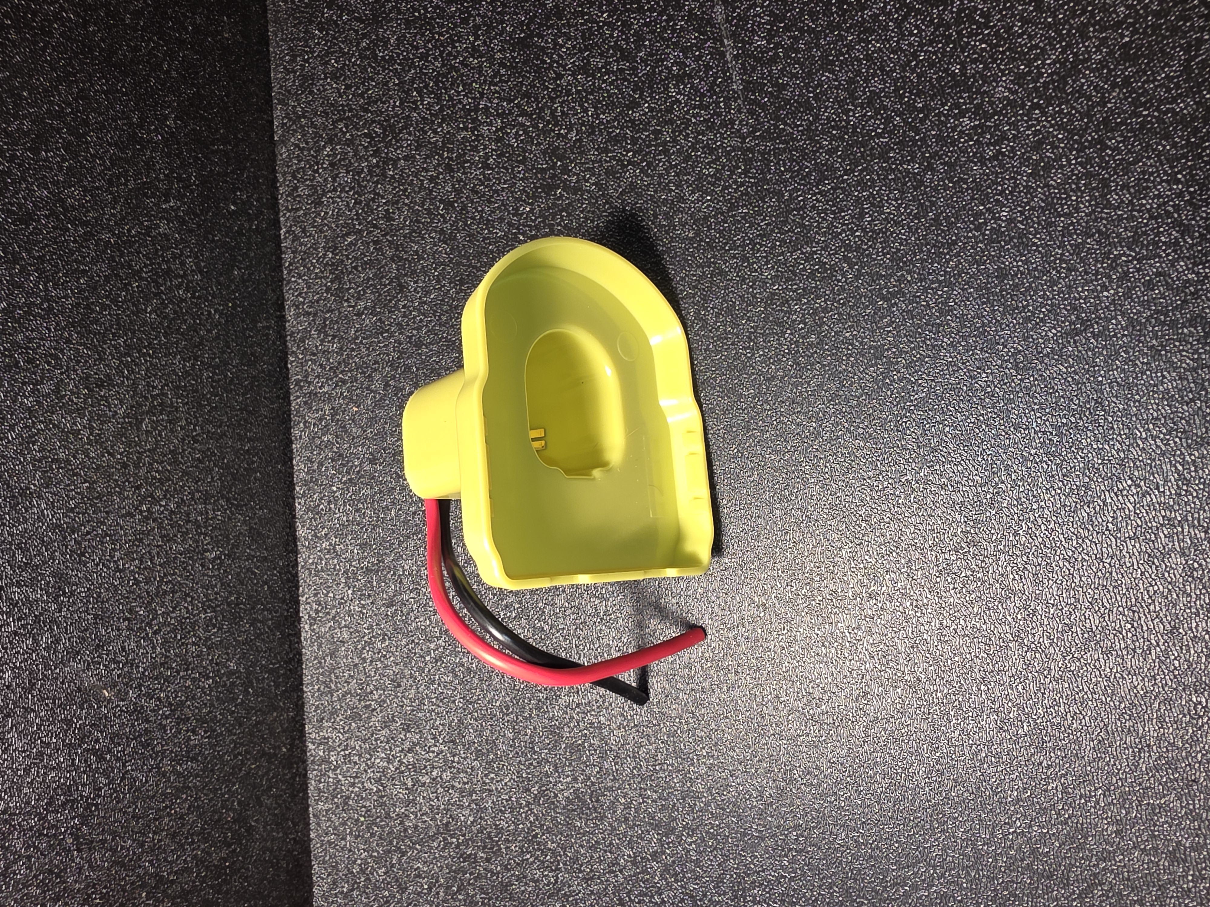 "Ryo Green" 18v Li-ion Batter Adapter.   Requires "Ryo Green" 18v Battery Pack. 