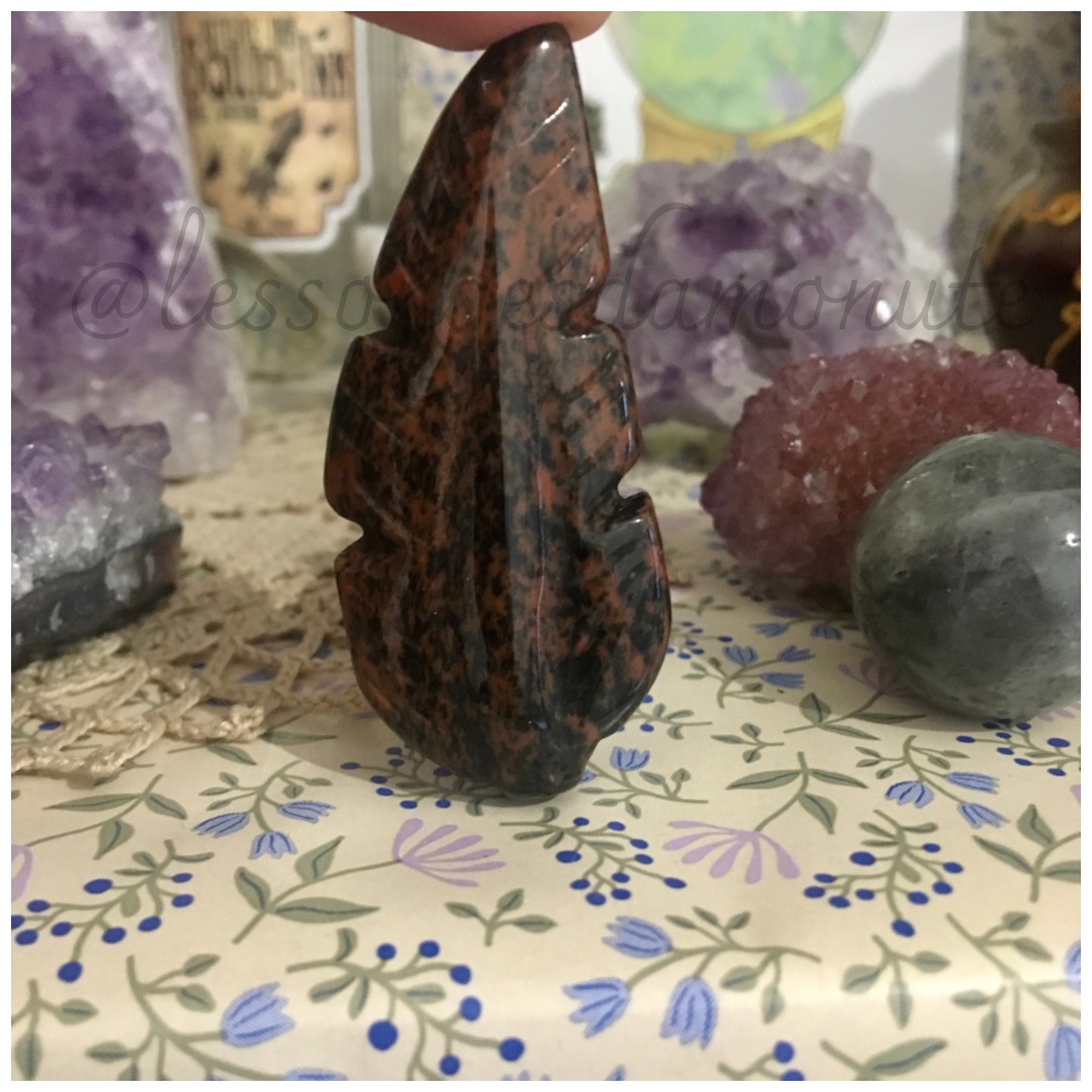 Plume : obsidienne acajou