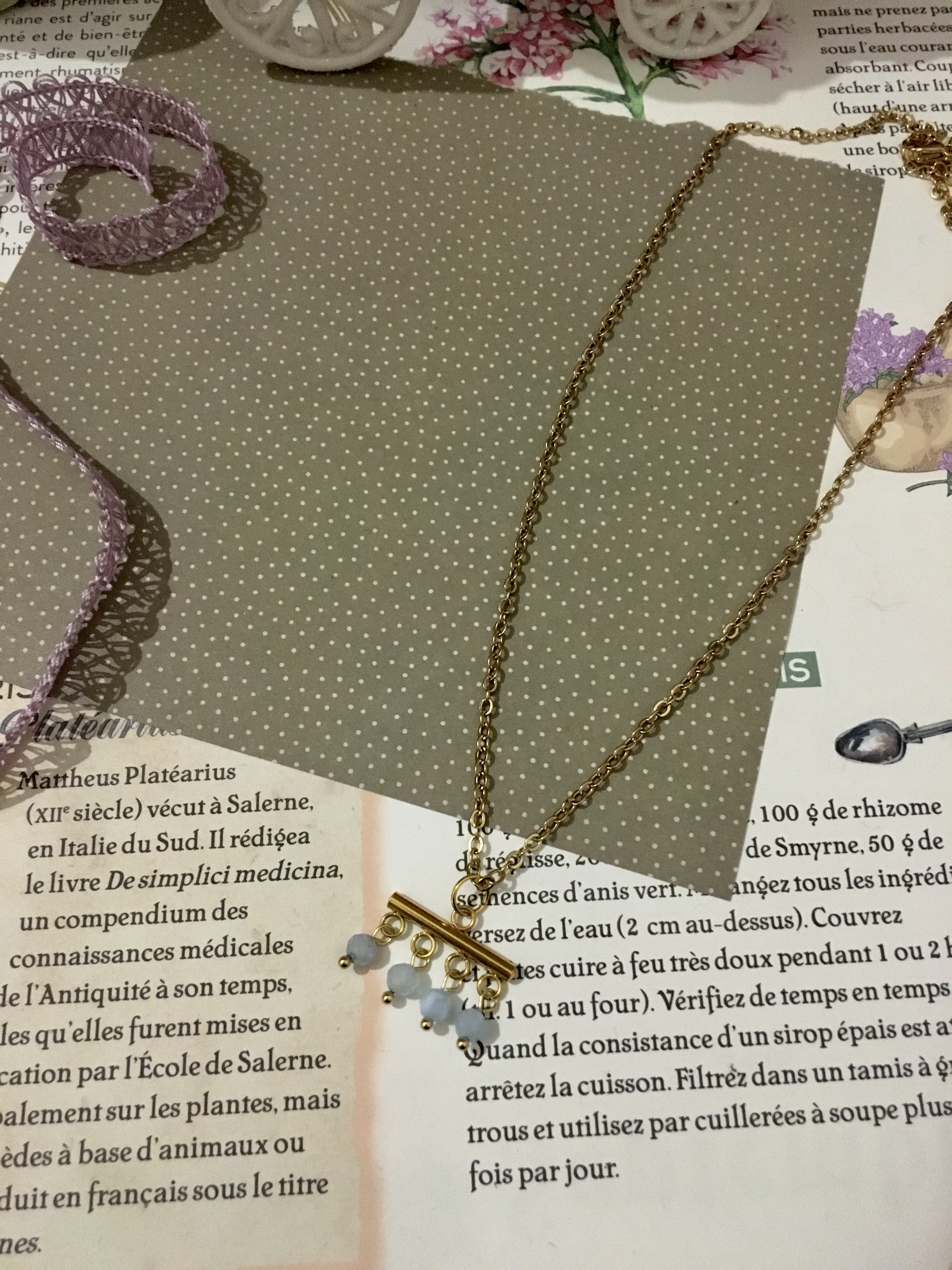 Collier étoiles givrées : aigue marine
