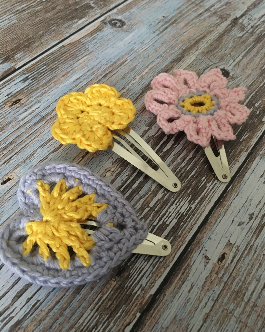 3 pinces : Fleurs acidulées