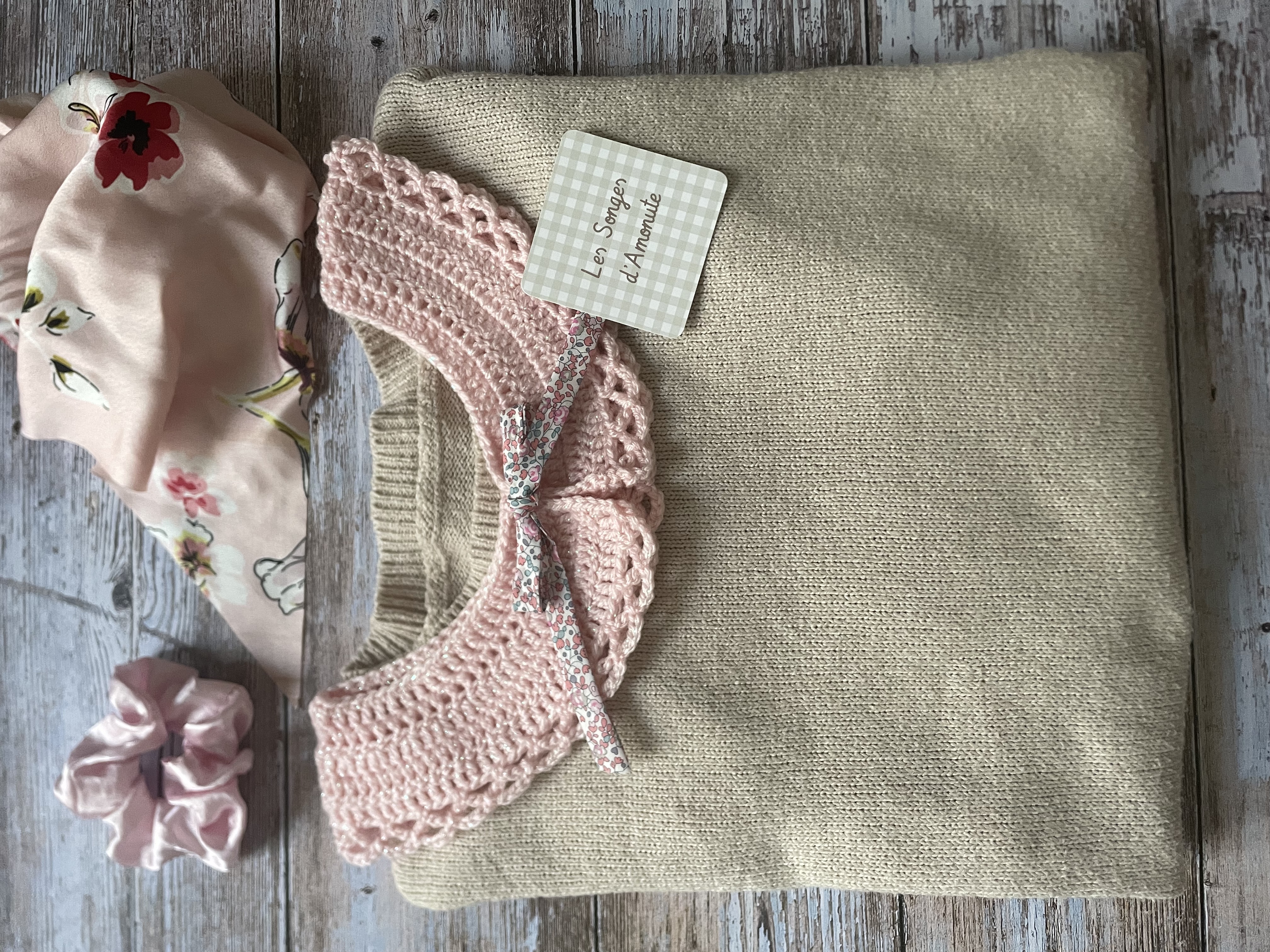 Col dentelle pailleté Pâte d’amande