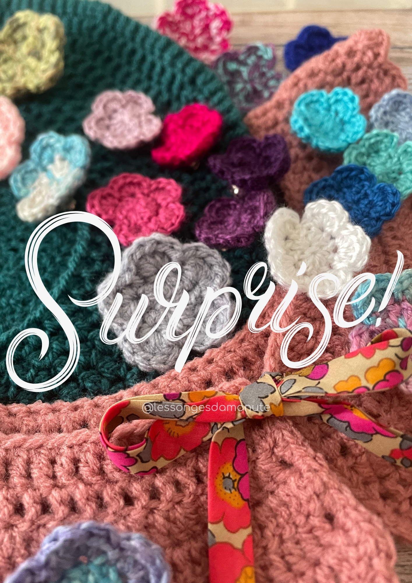 Lot mystère : 10 broches fleurs
