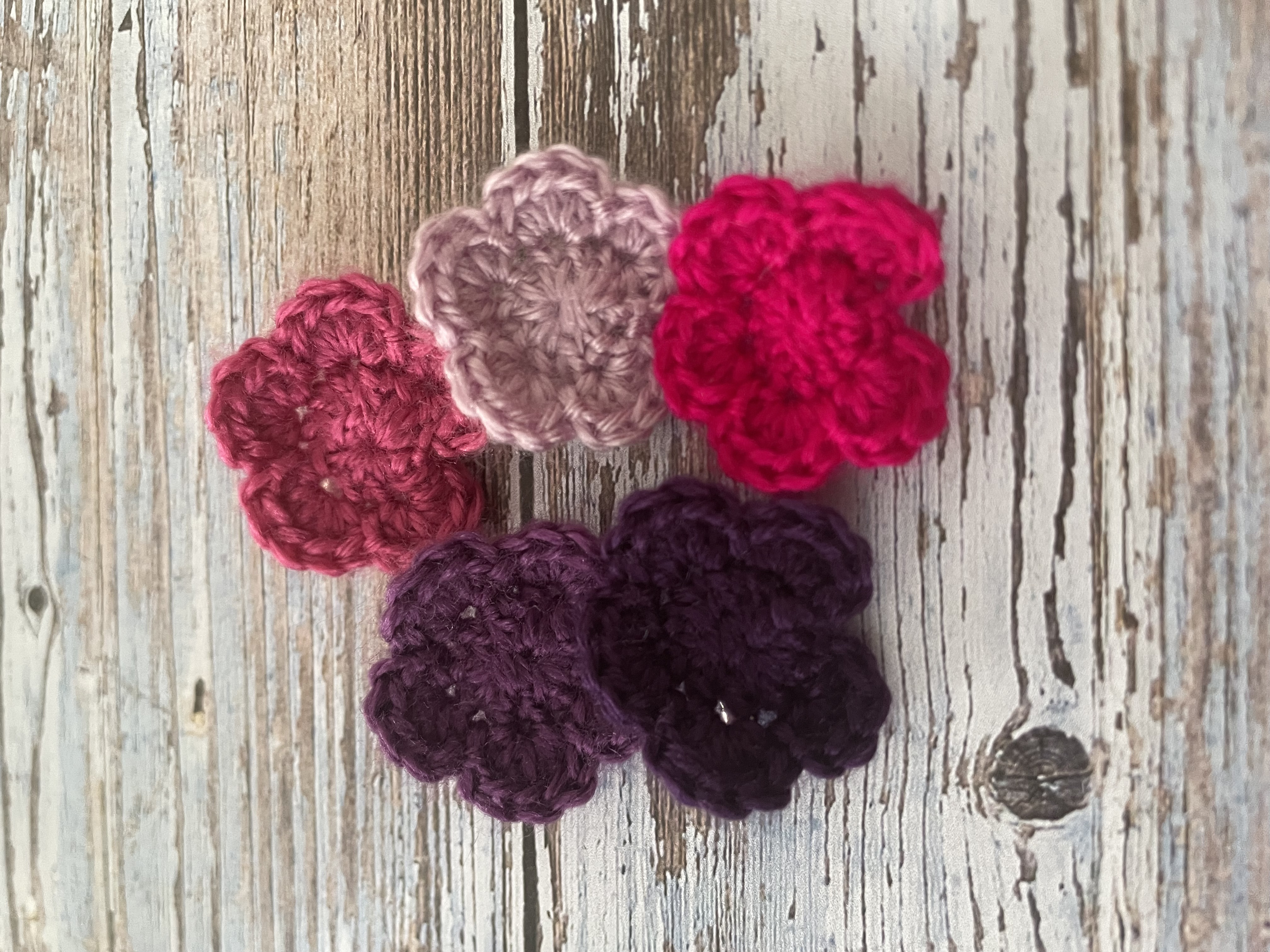 Broches fleurs : anémones