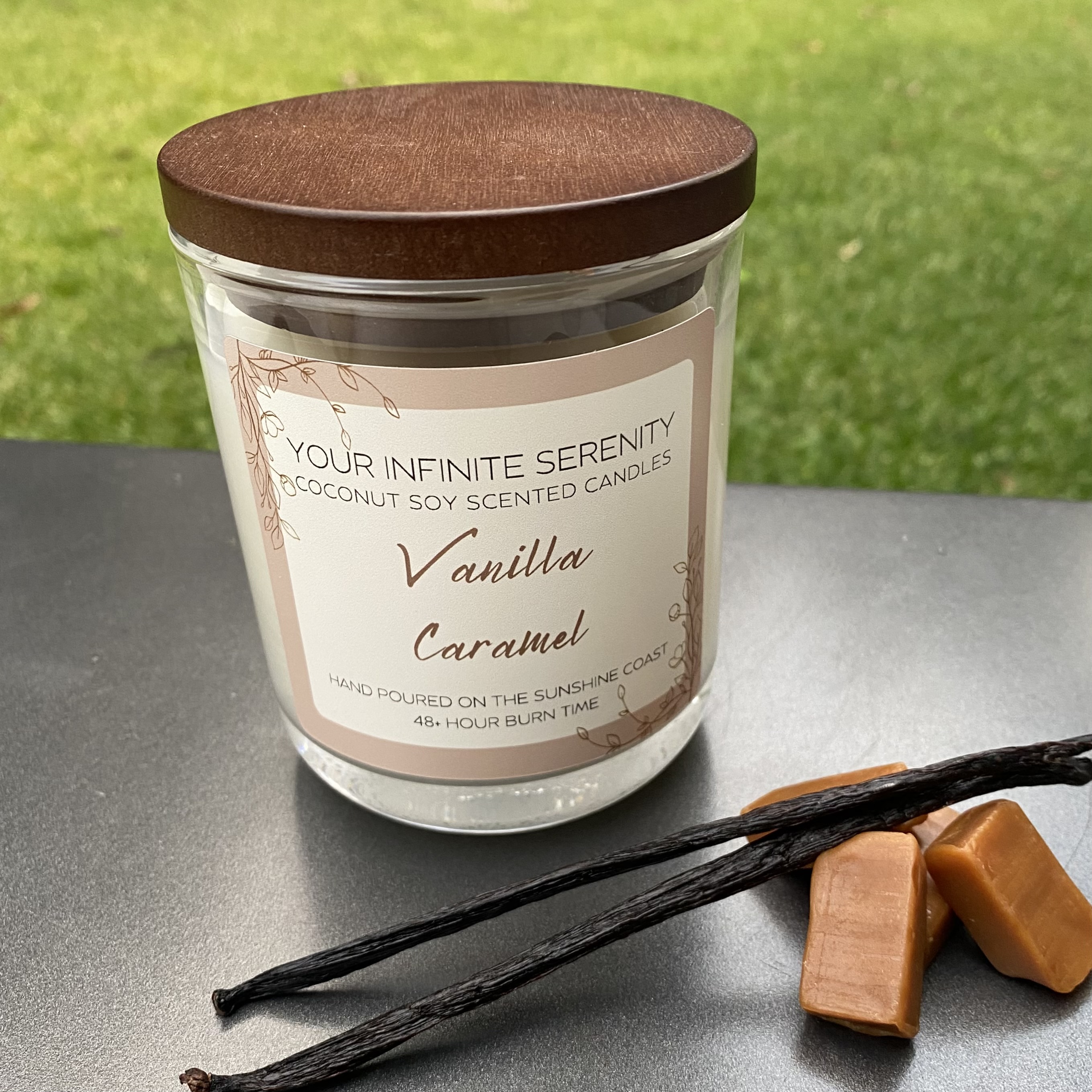 Vanilla Caramel Large Coconut Soy Candle With Timber Lid