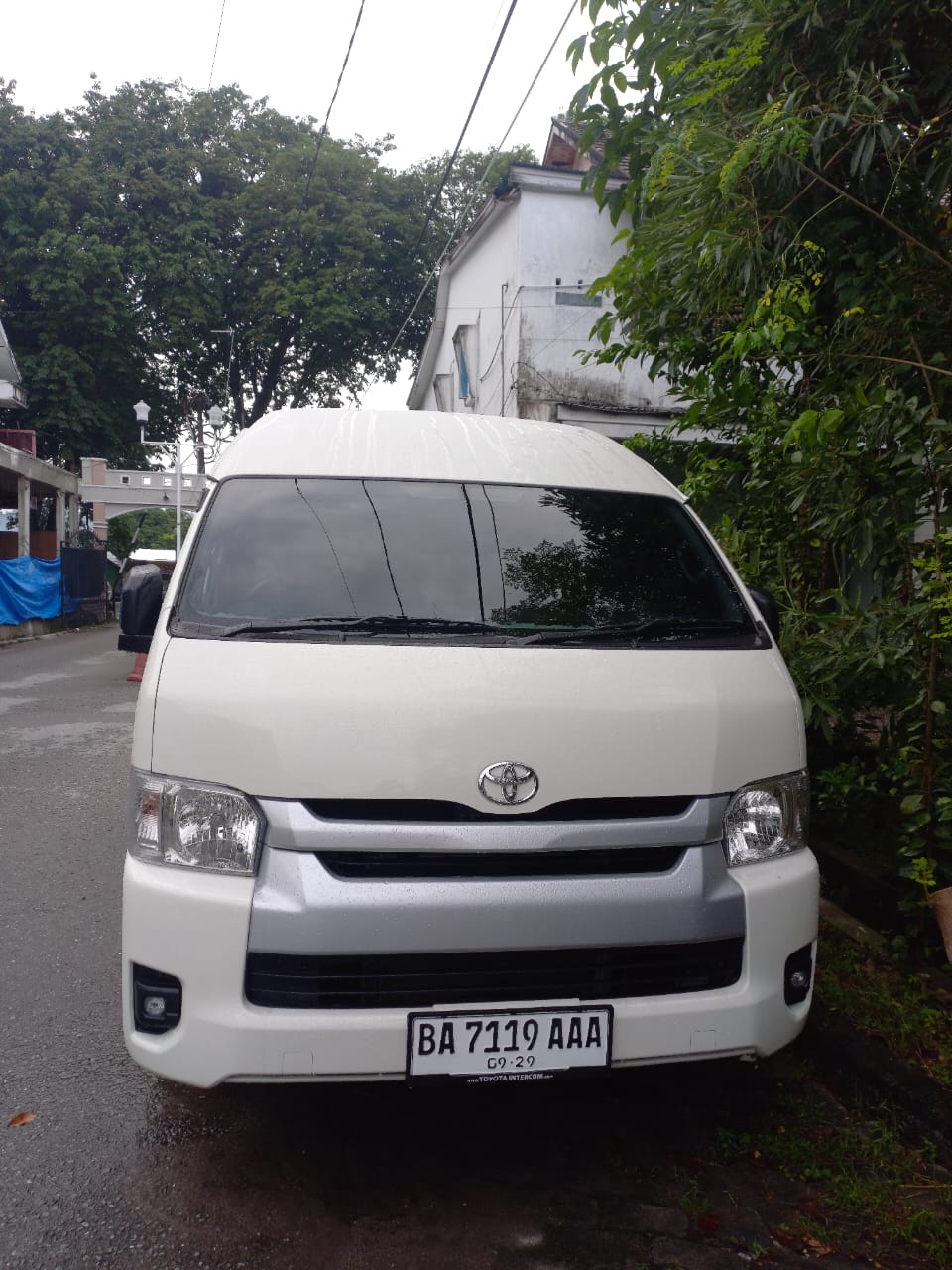 Rental Mobil Hiace