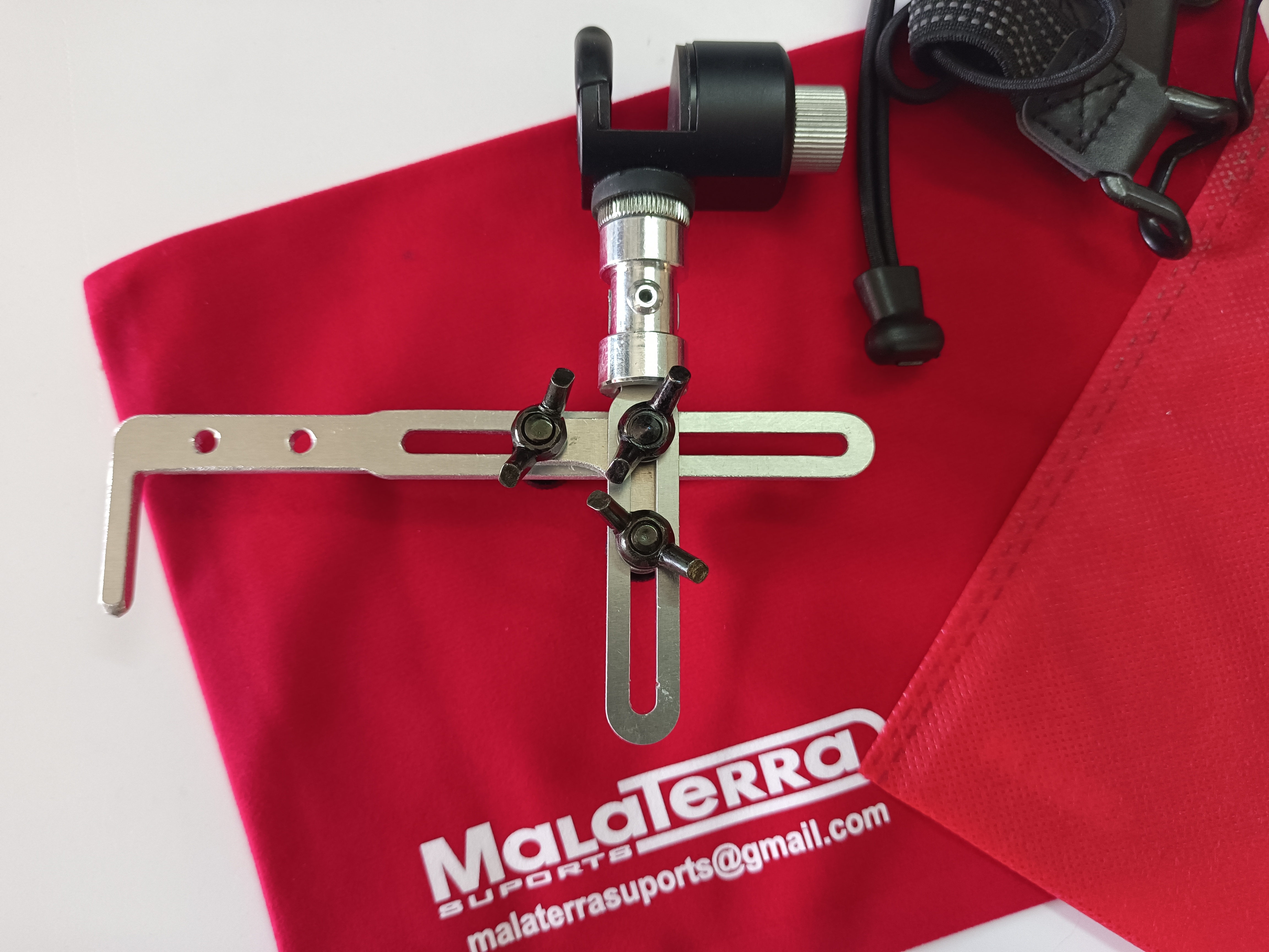 ATRIL DE SAXO REGULABLE MIXTO