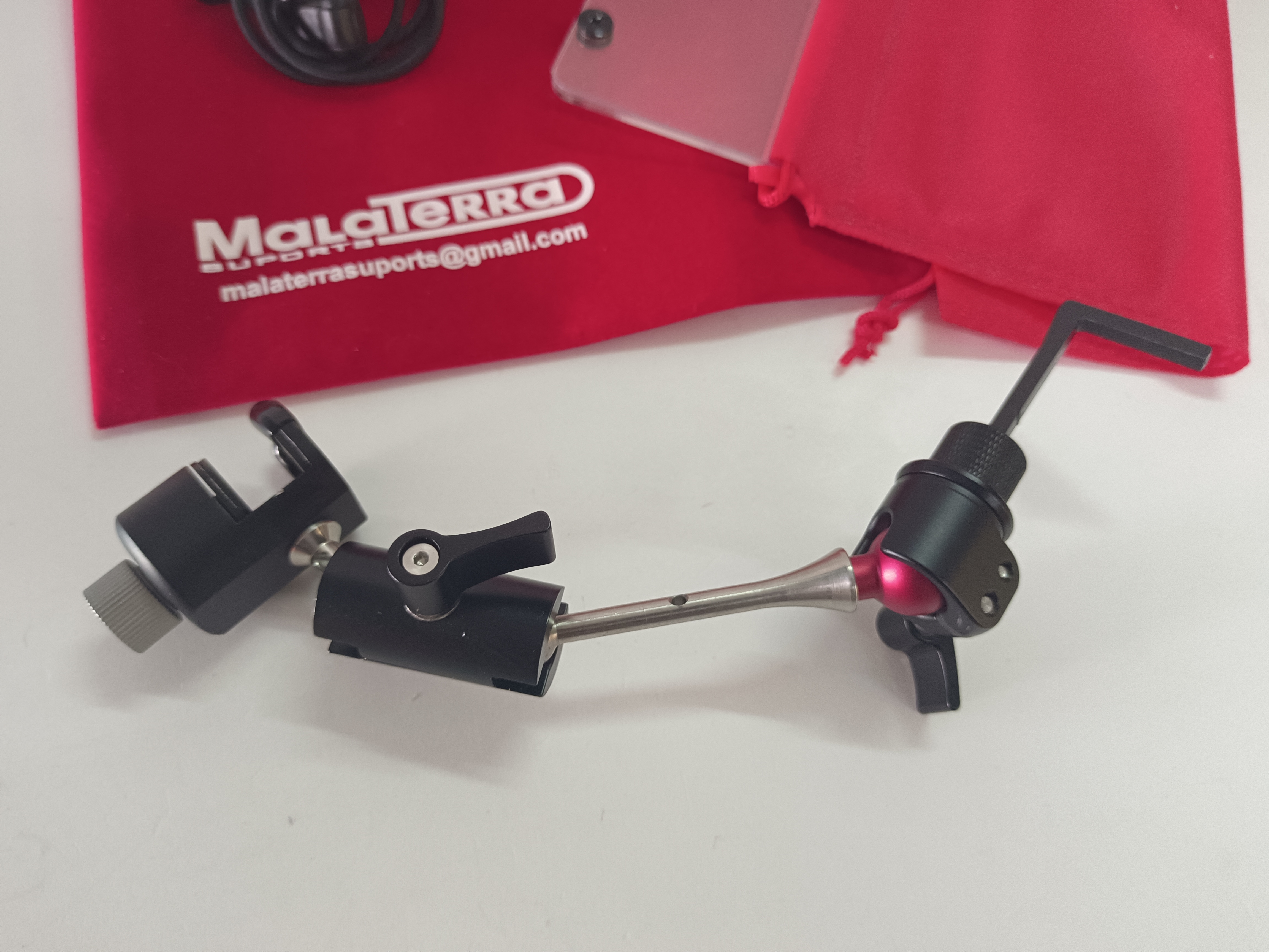 ATRIL DE SAXO UNIVERSAL ARTICULADO MIXTO