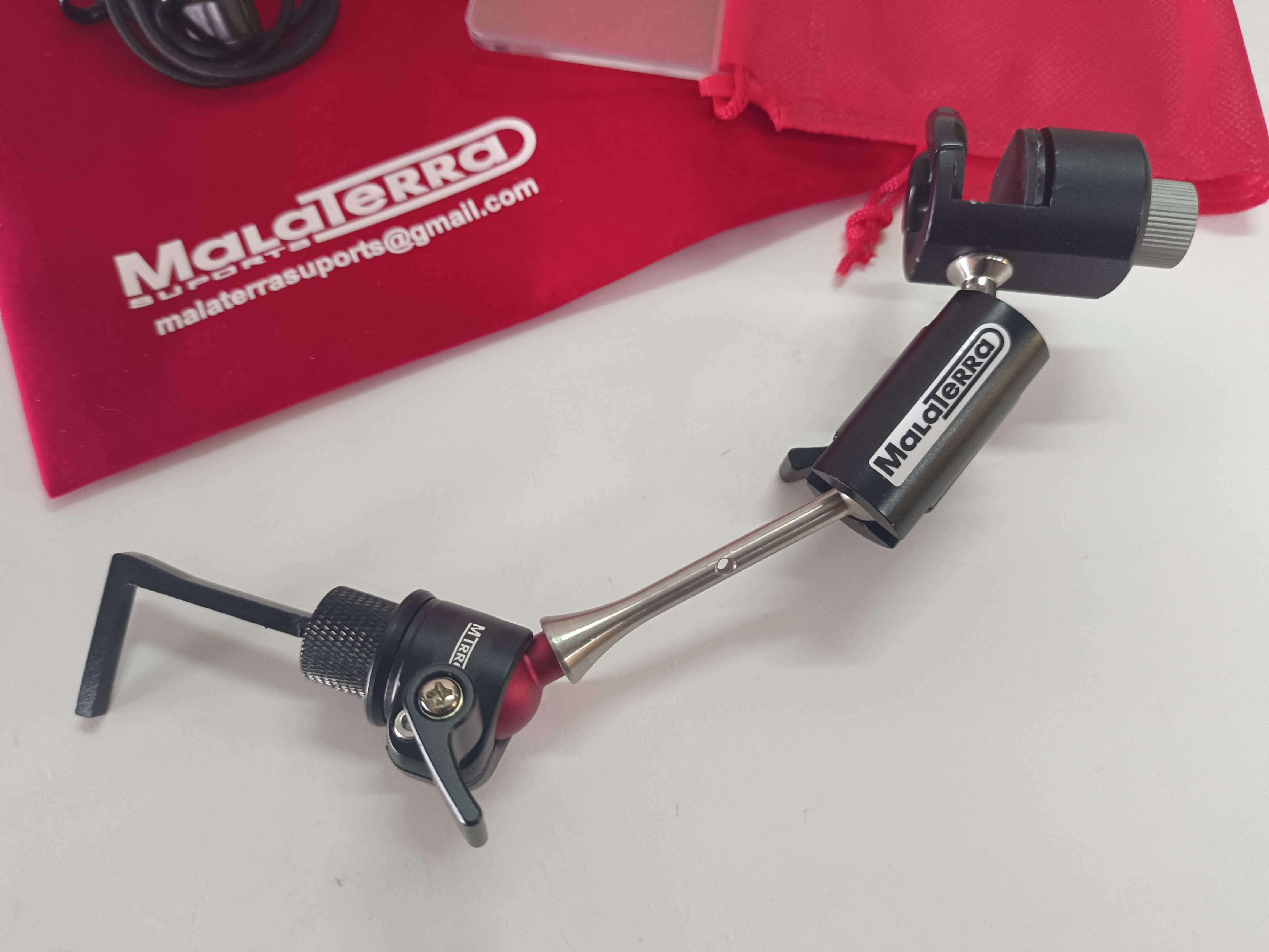 ATRIL DE SAXO UNIVERSAL ARTICULADO MIXTO